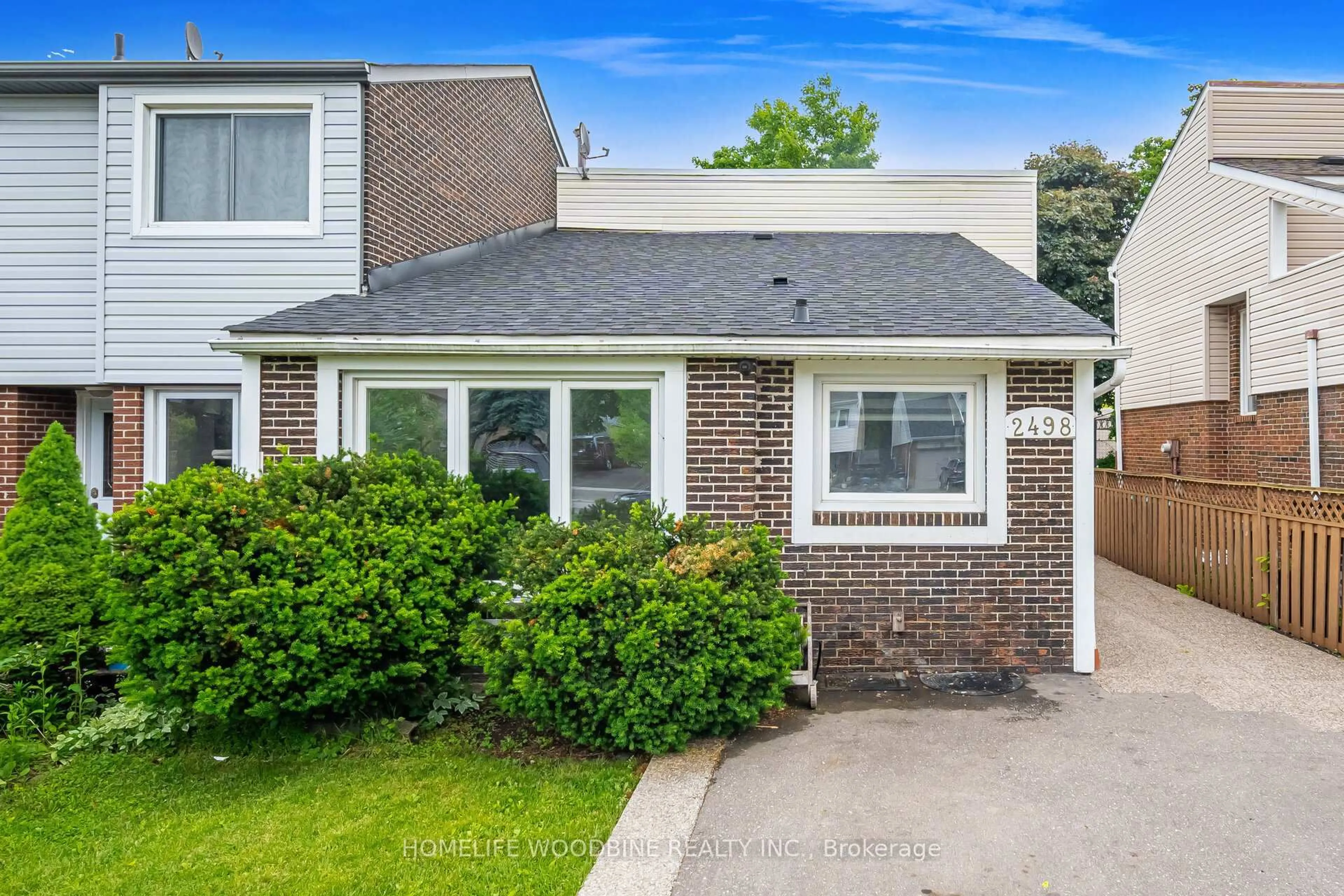 Unknown for 2498 Mainroyal St, Mississauga Ontario L5L 1C9