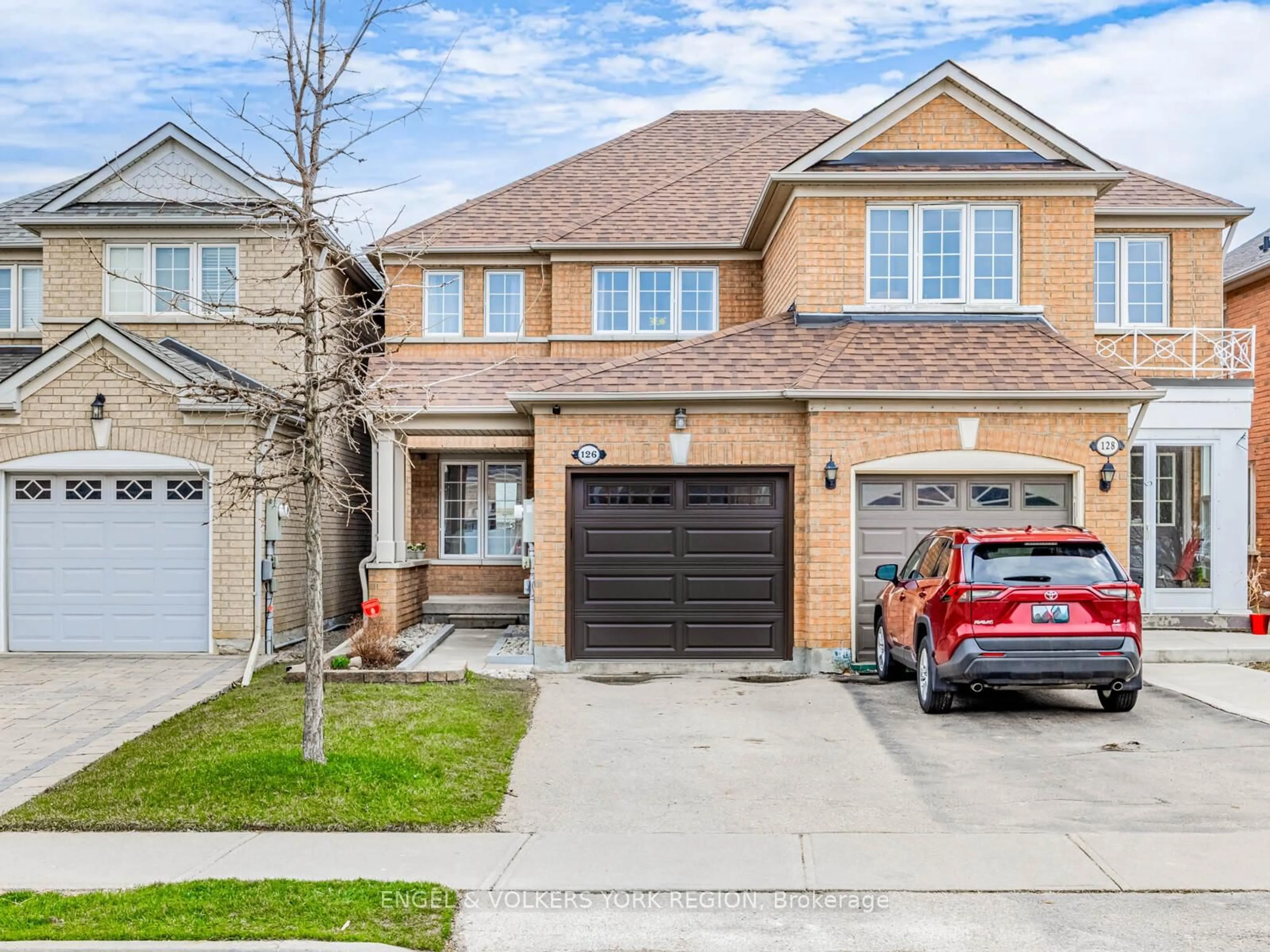 Home with brick exterior material, street for 126 Olympia Cres, Brampton Ontario L6X 4W3