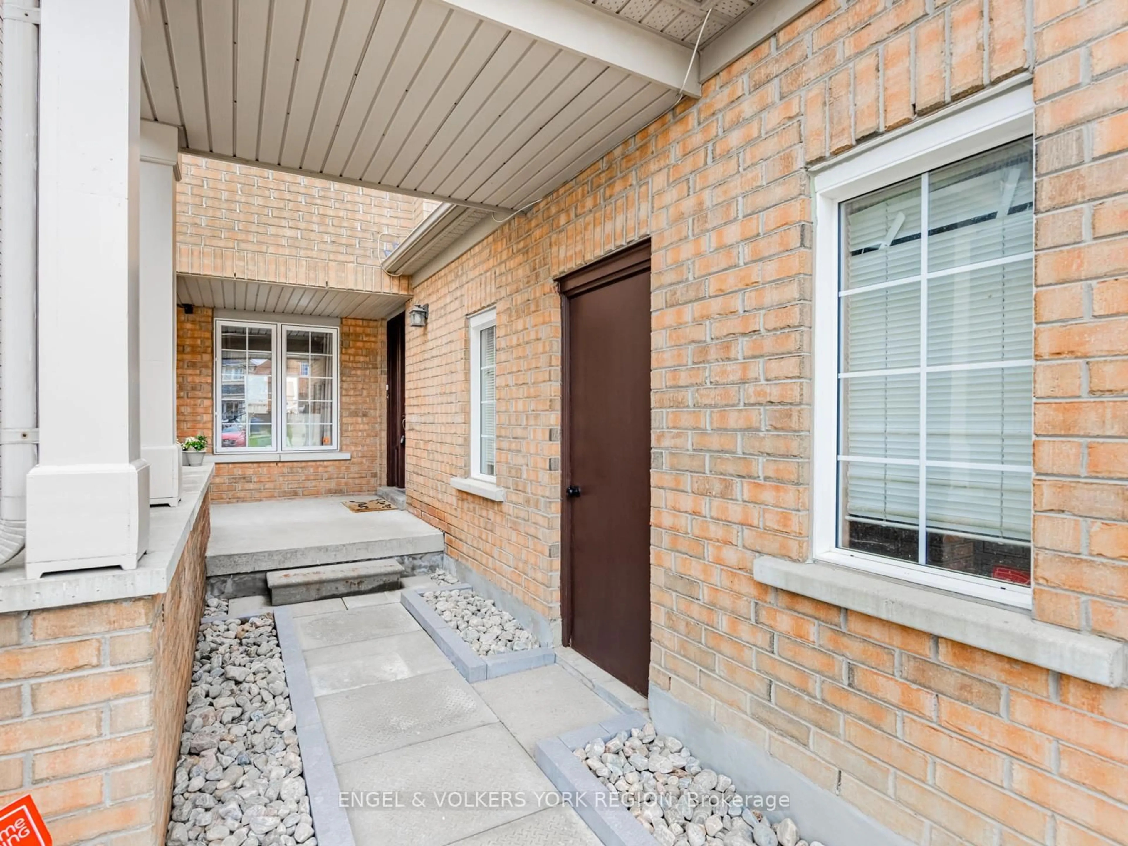Home with brick exterior material, street for 126 Olympia Cres, Brampton Ontario L6X 4W3