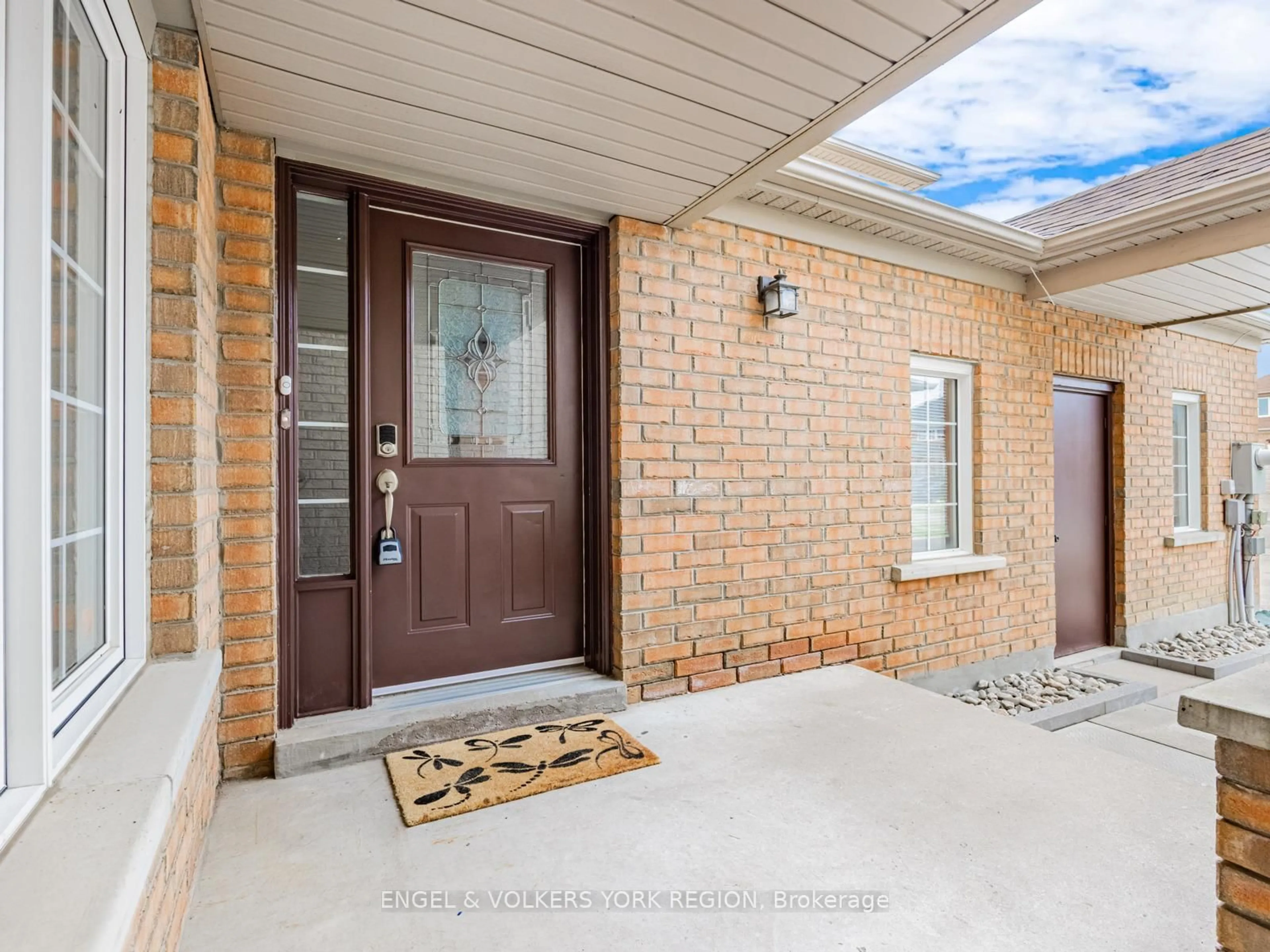 Home with brick exterior material, street for 126 Olympia Cres, Brampton Ontario L6X 4W3