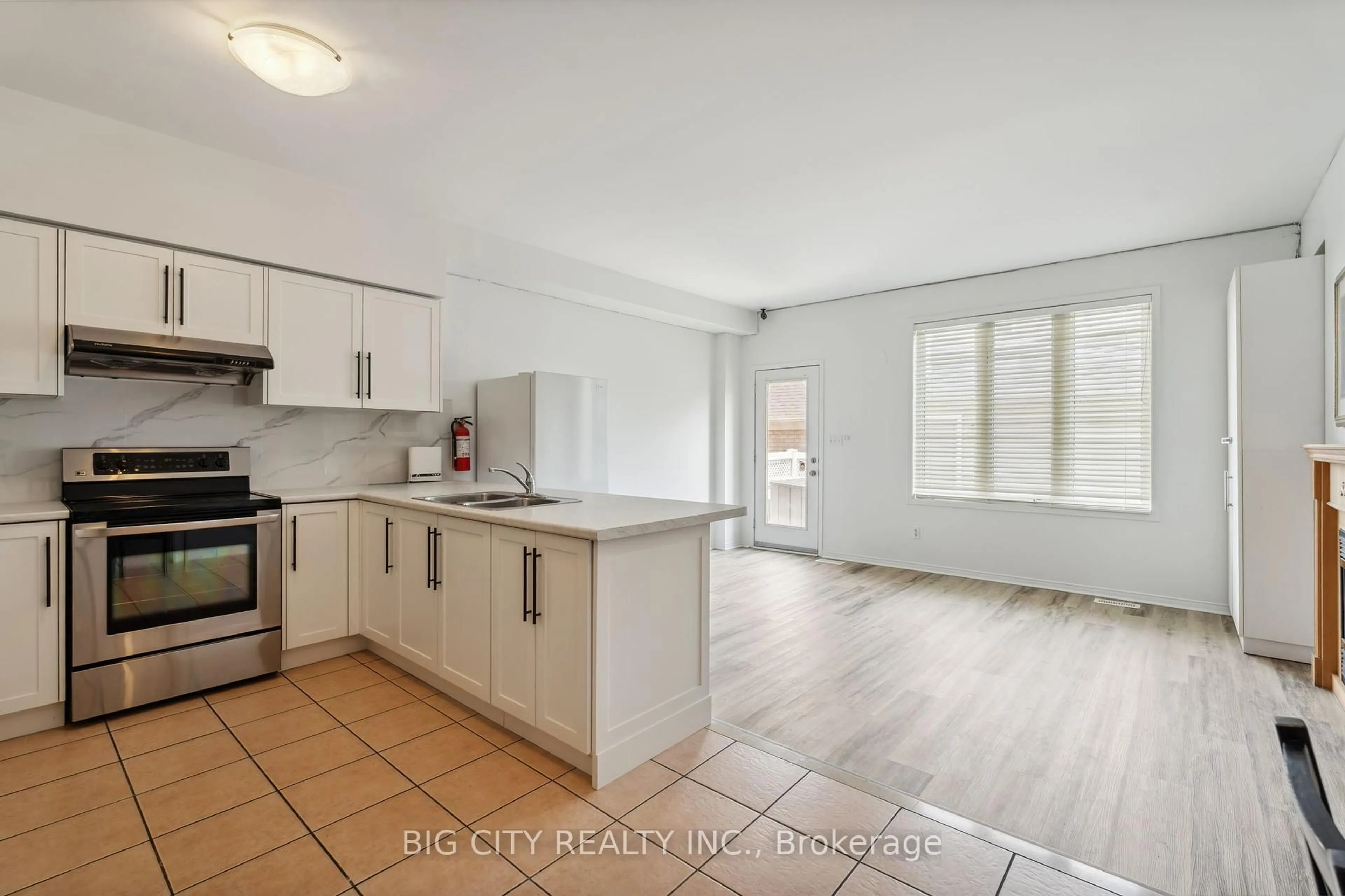 Open concept kitchen, unknown for 31 Haynes Ave, Toronto Ontario M3J 3P8