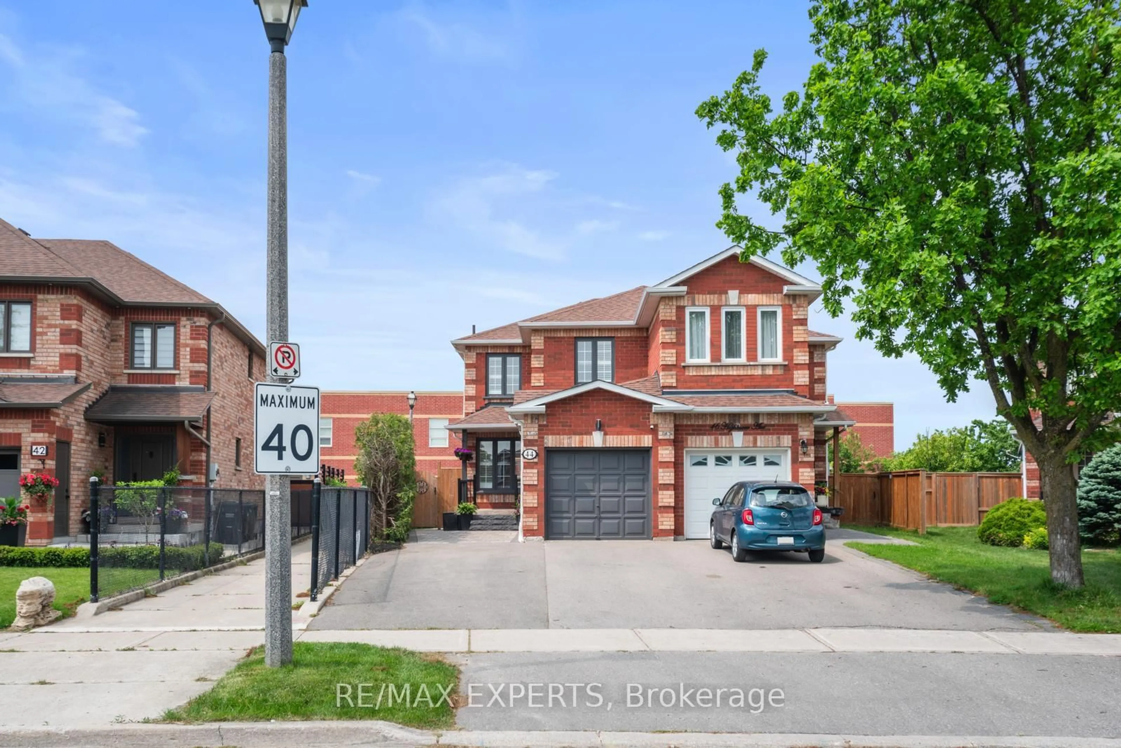 Home with brick exterior material, street for 44 Highmore Ave, Caledon Ontario L7E 1V9