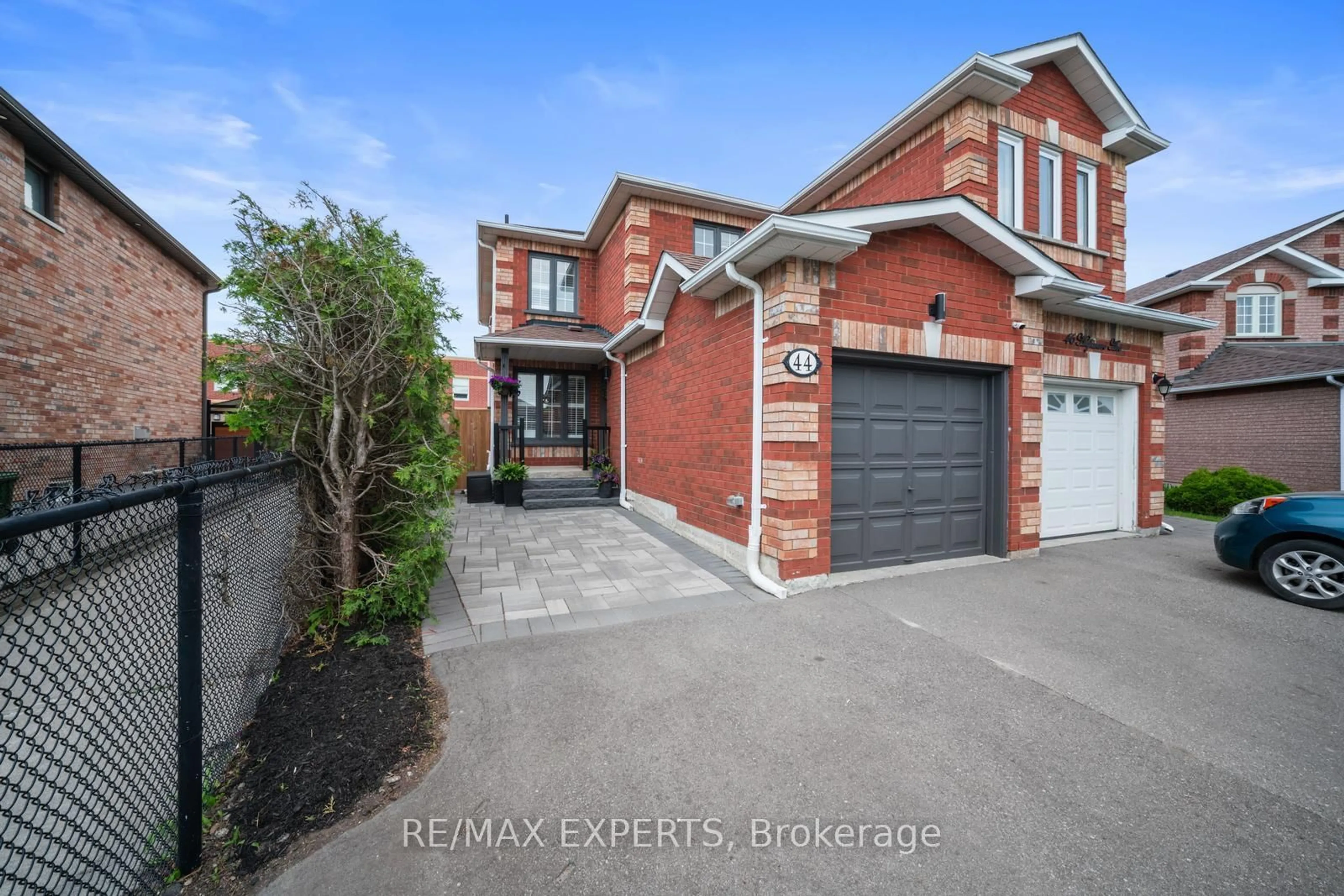 Home with brick exterior material, street for 44 Highmore Ave, Caledon Ontario L7E 1V9