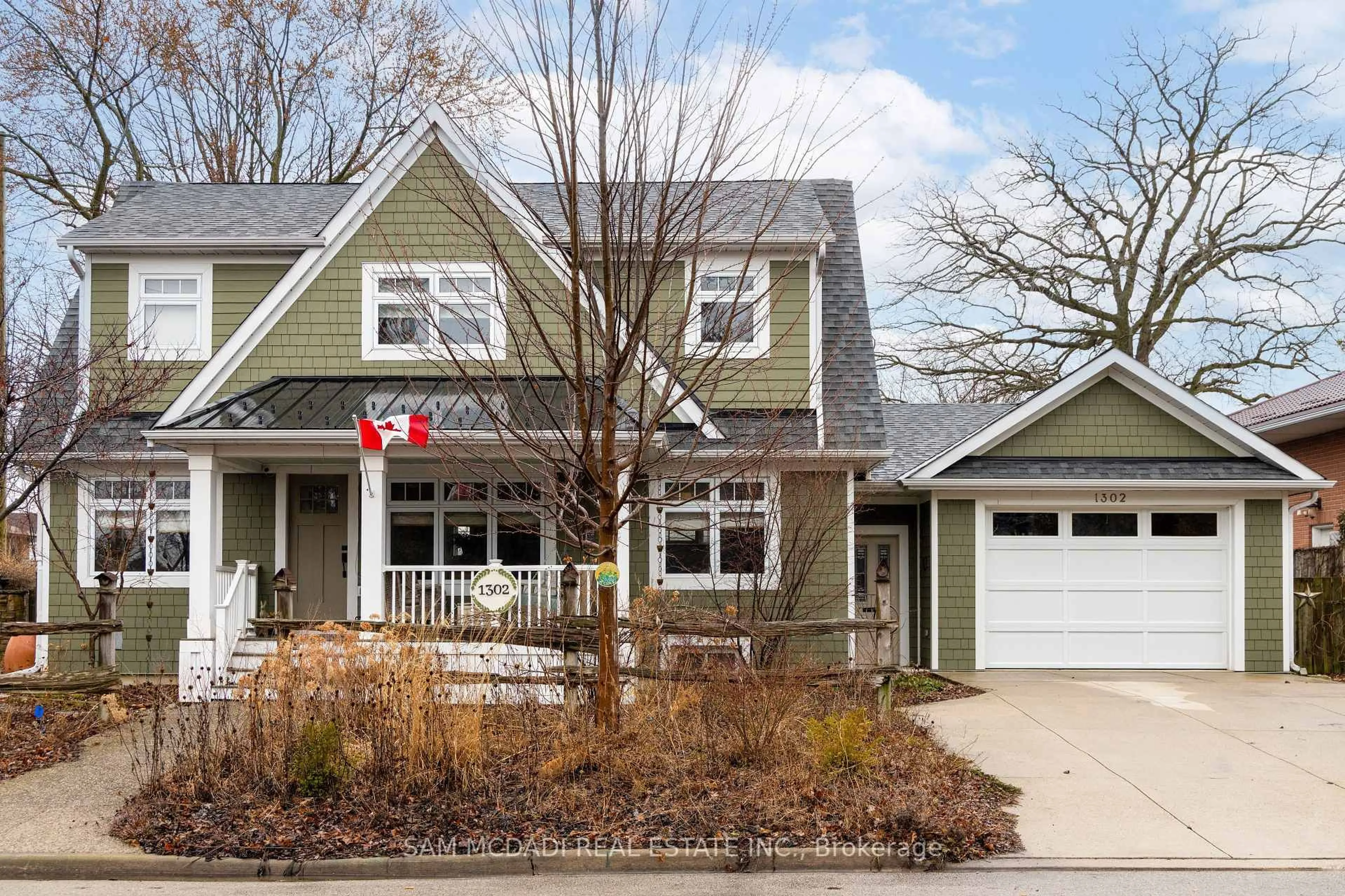 Home with vinyl exterior material, street for 1302 Meredith Ave, Mississauga Ontario L5E 2E7