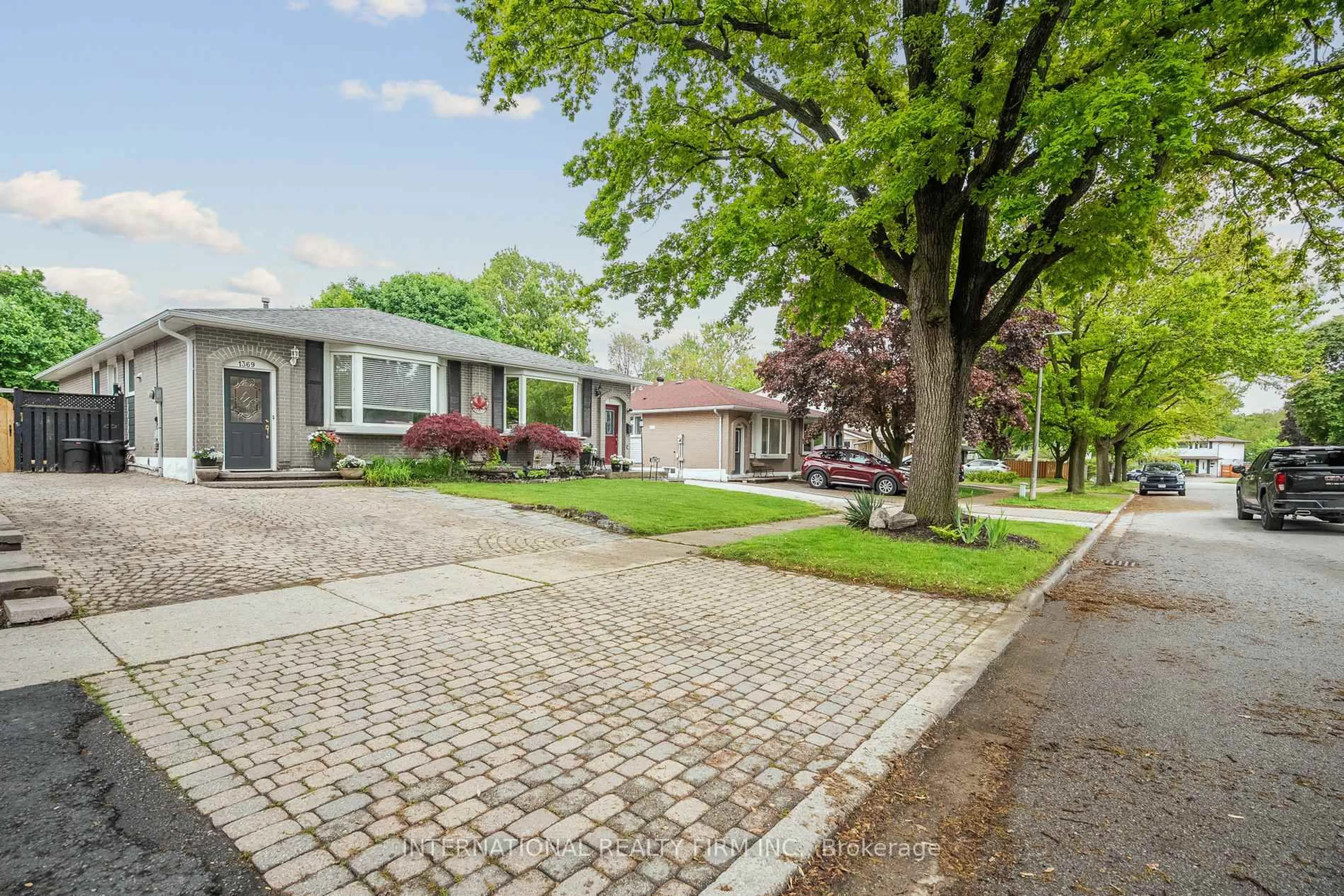 Unknown for 1369 Roylen Rd, Oakville Ontario L6H 1V5