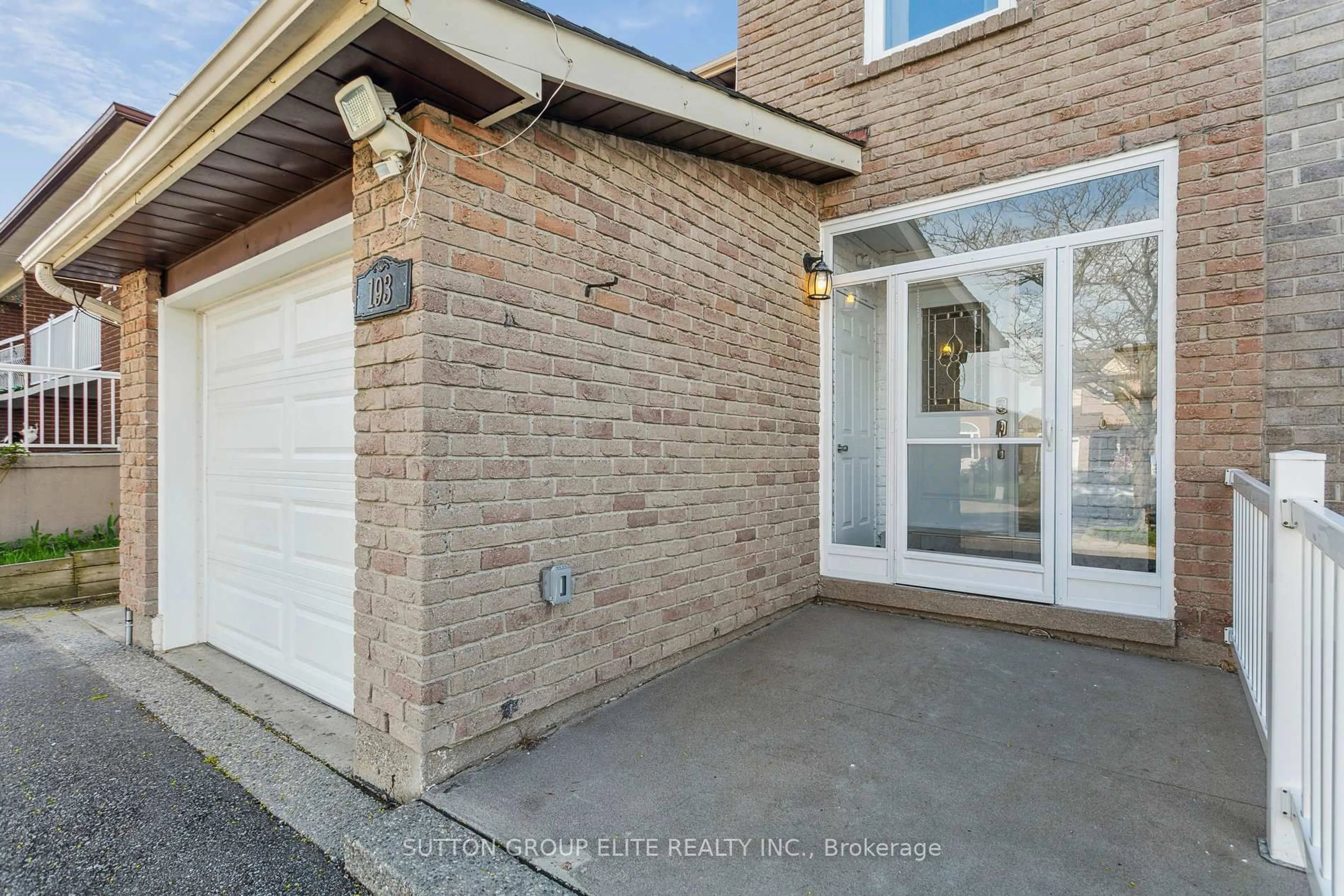 Home with brick exterior material, street for 193 Ashridge Pl, Mississauga Ontario L4Z 1K6