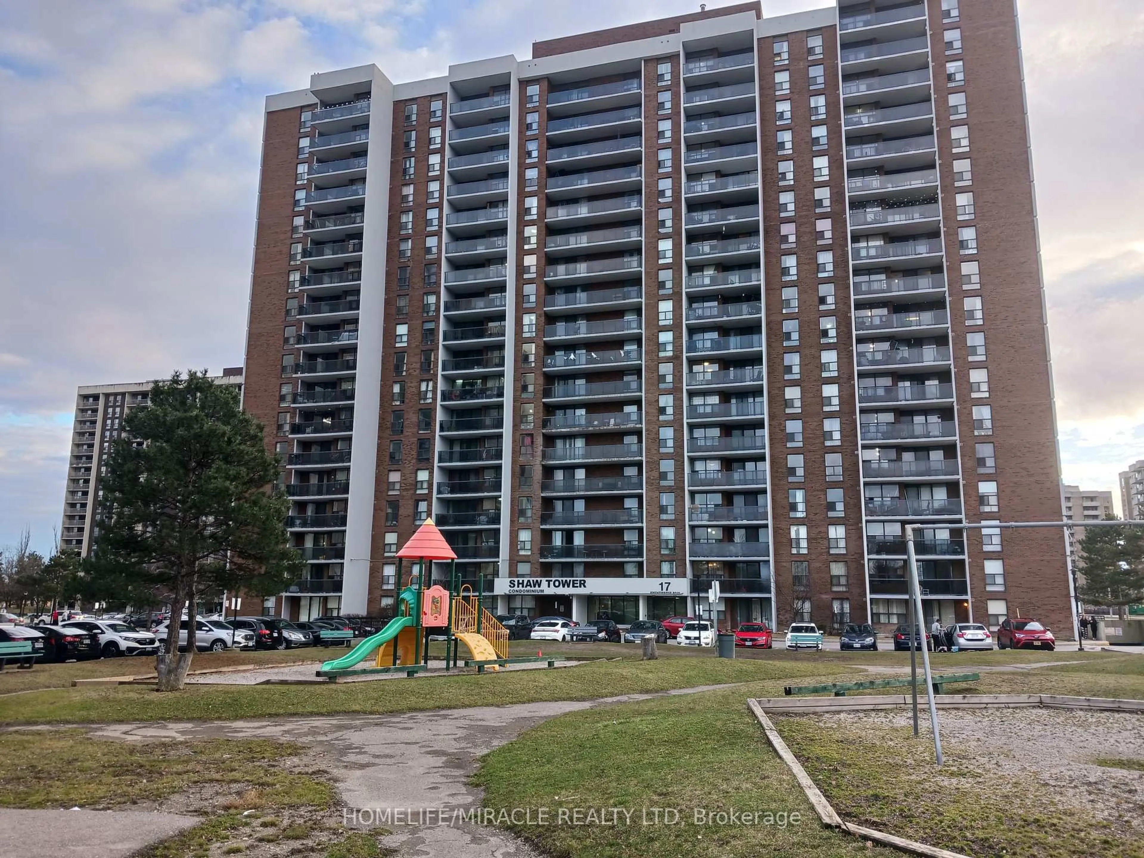 A pic from outside/outdoor area/front of a property/back of a property/a pic from drone, unknown for 17 KnightsBridge Rd #410, Brampton Ontario L6T 3X9