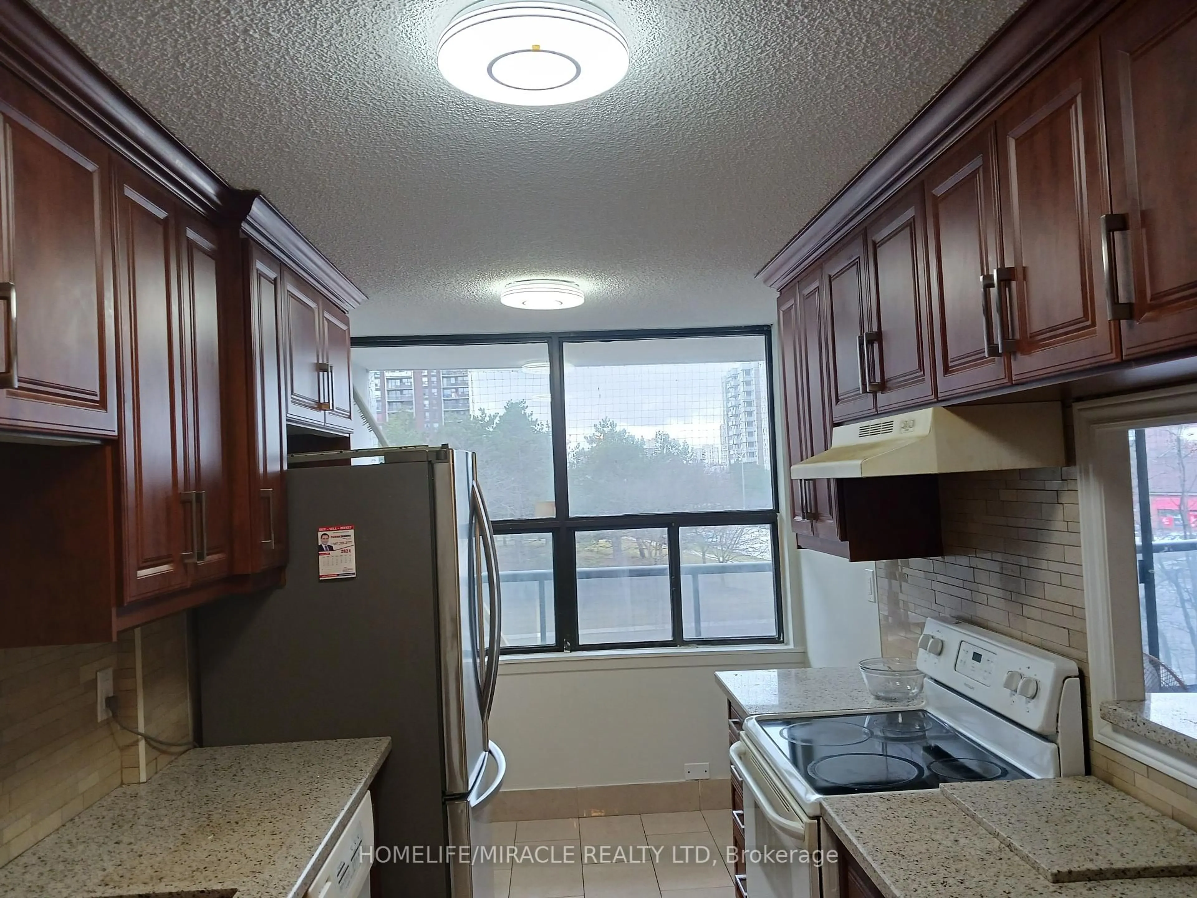 Standard kitchen, unknown for 17 KnightsBridge Rd #410, Brampton Ontario L6T 3X9