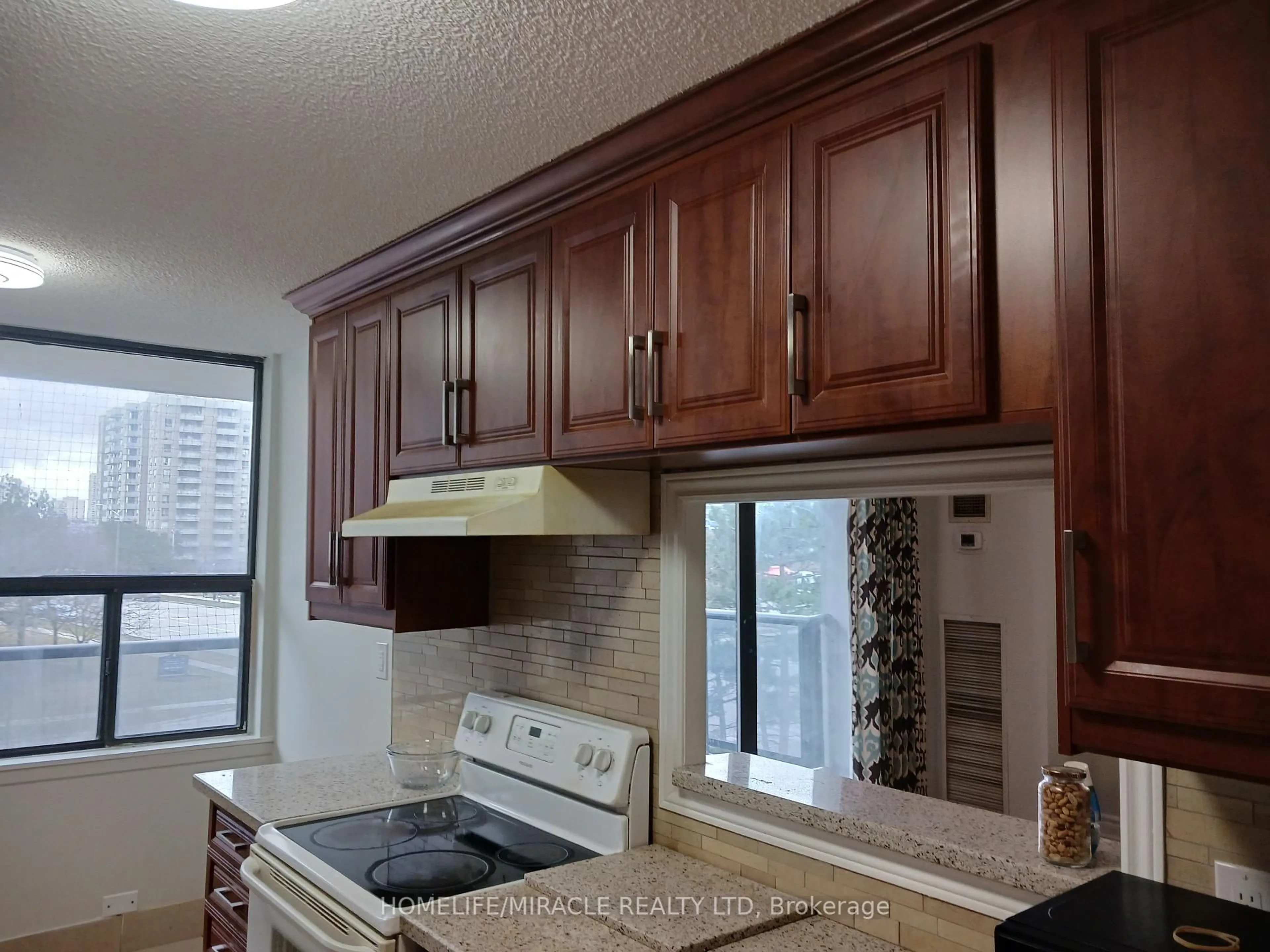 Standard kitchen, ceramic/tile floor for 17 KnightsBridge Rd #410, Brampton Ontario L6T 3X9