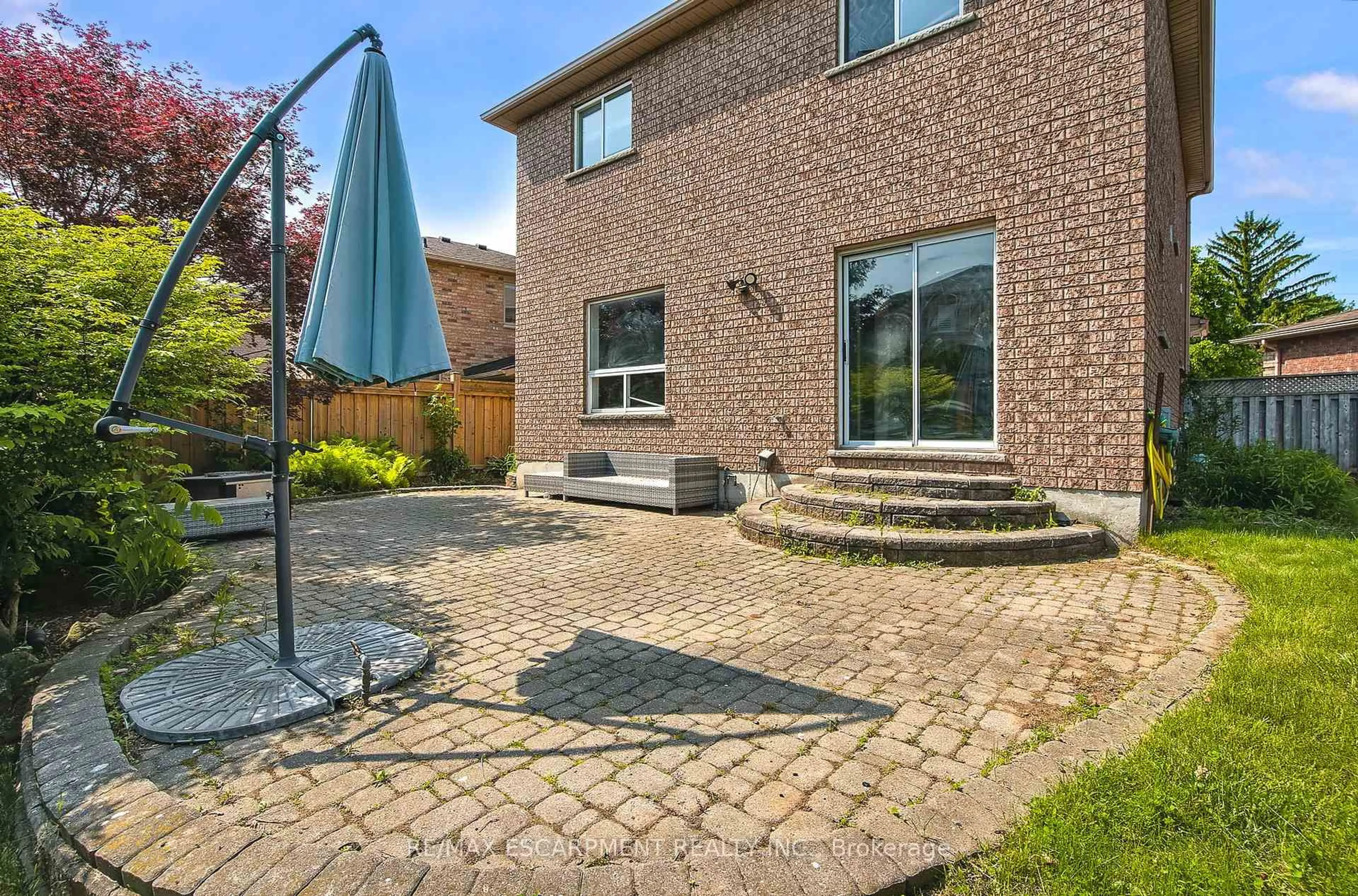 Patio, street for 573 Enfield Rd, Burlington Ontario L7T 2X5