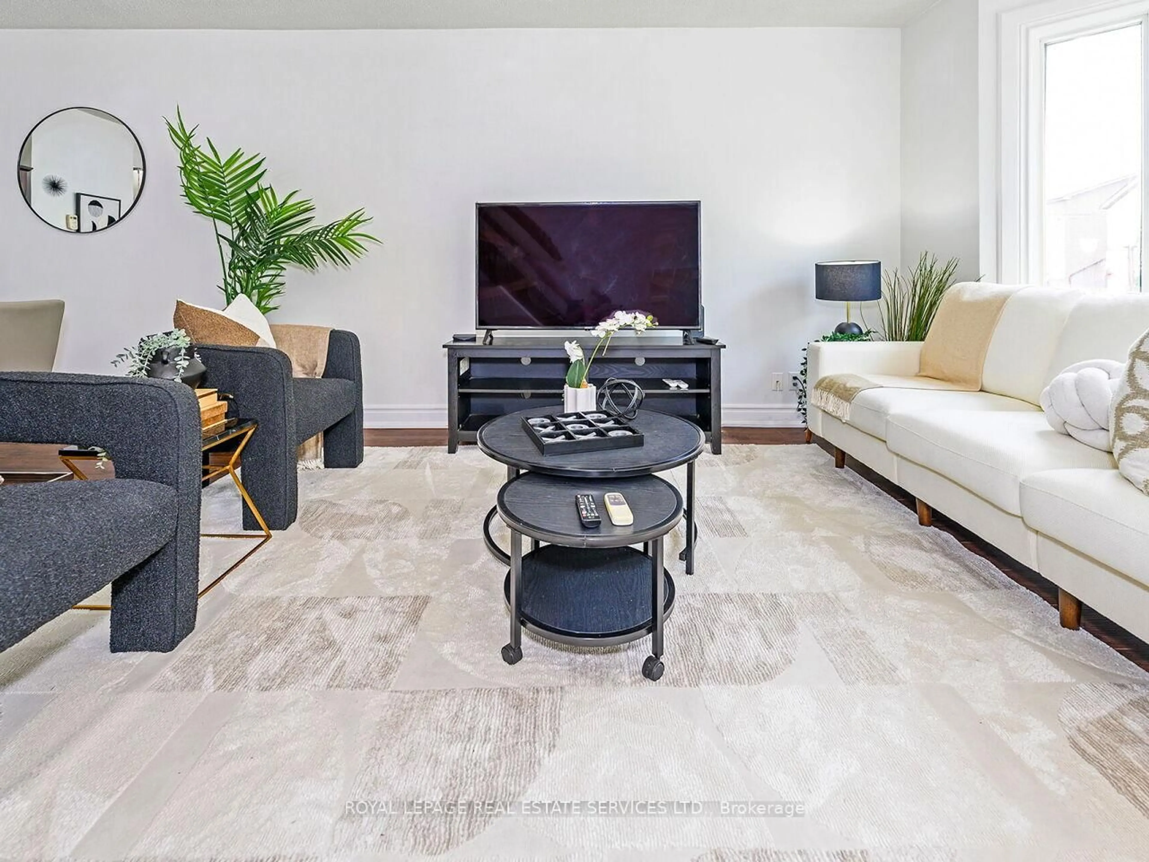 Living room with furniture, unknown for 135 Bernice Cres, Toronto Ontario M6N 1X3