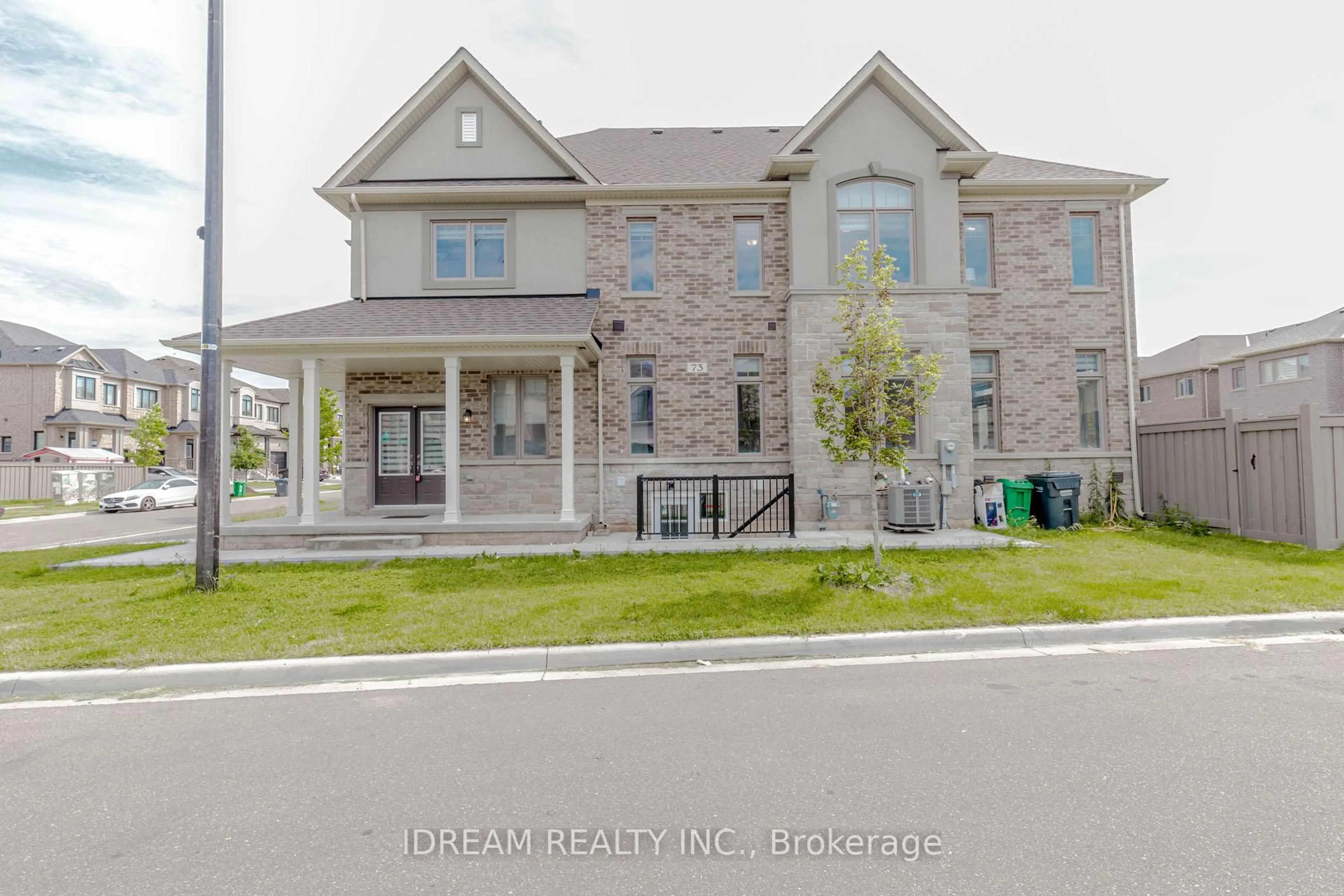 Home with brick exterior material, unknown for 73 Brushwood Dr, Brampton Ontario L6Y 6J4