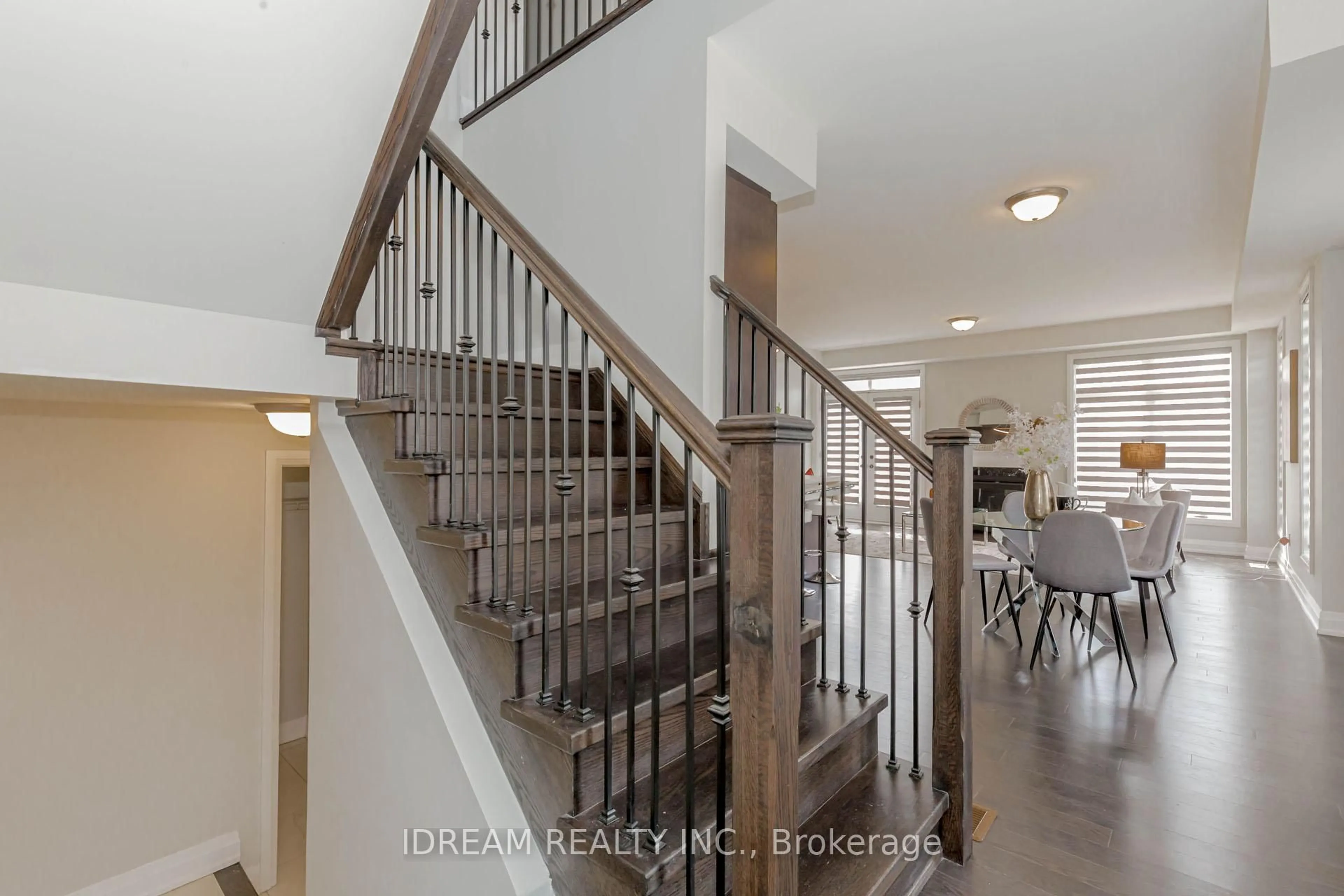 Unknown for 73 Brushwood Dr, Brampton Ontario L6Y 6J4