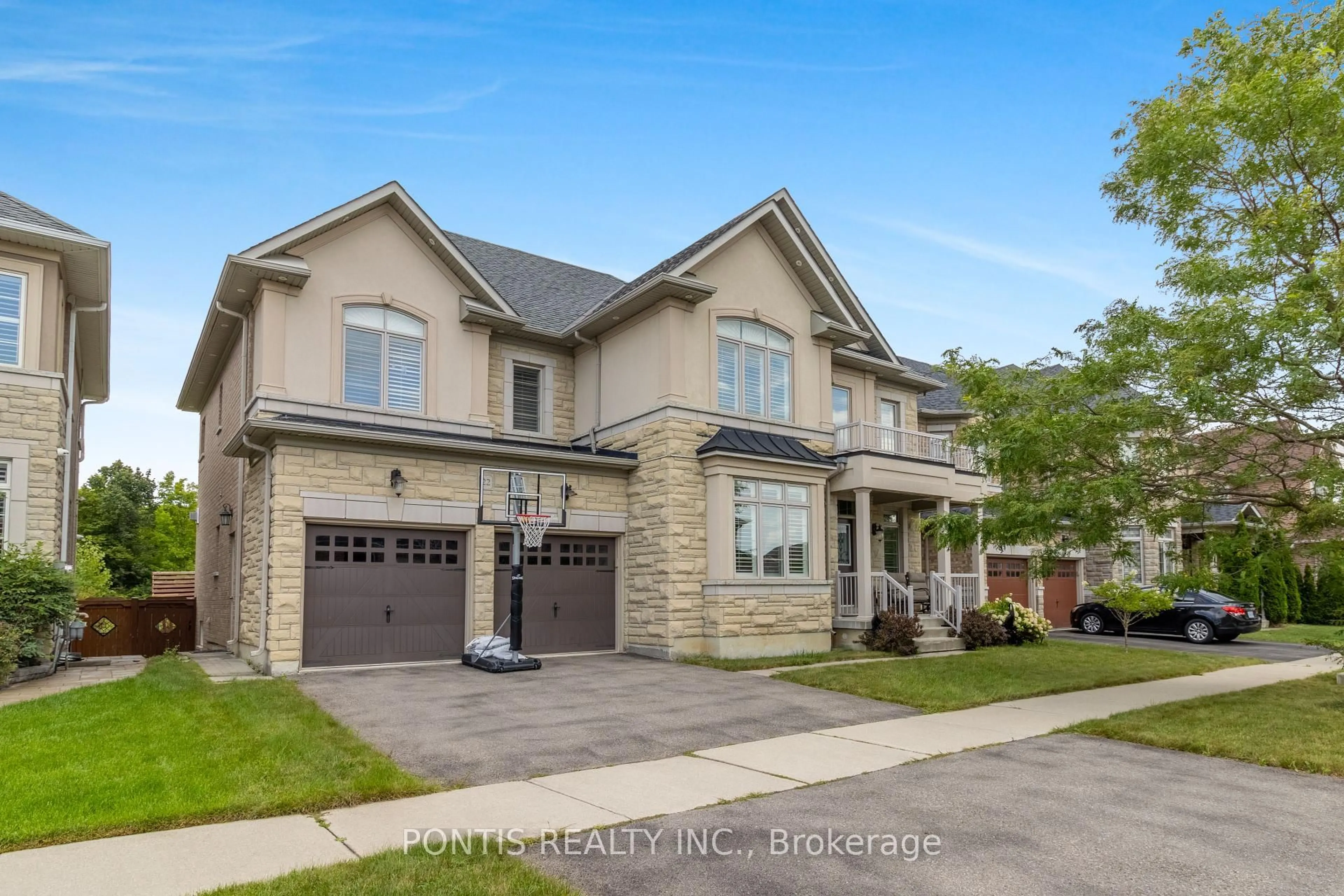 Home with brick exterior material, street for 22 Lockport Cres, Brampton Ontario L6P 3X9