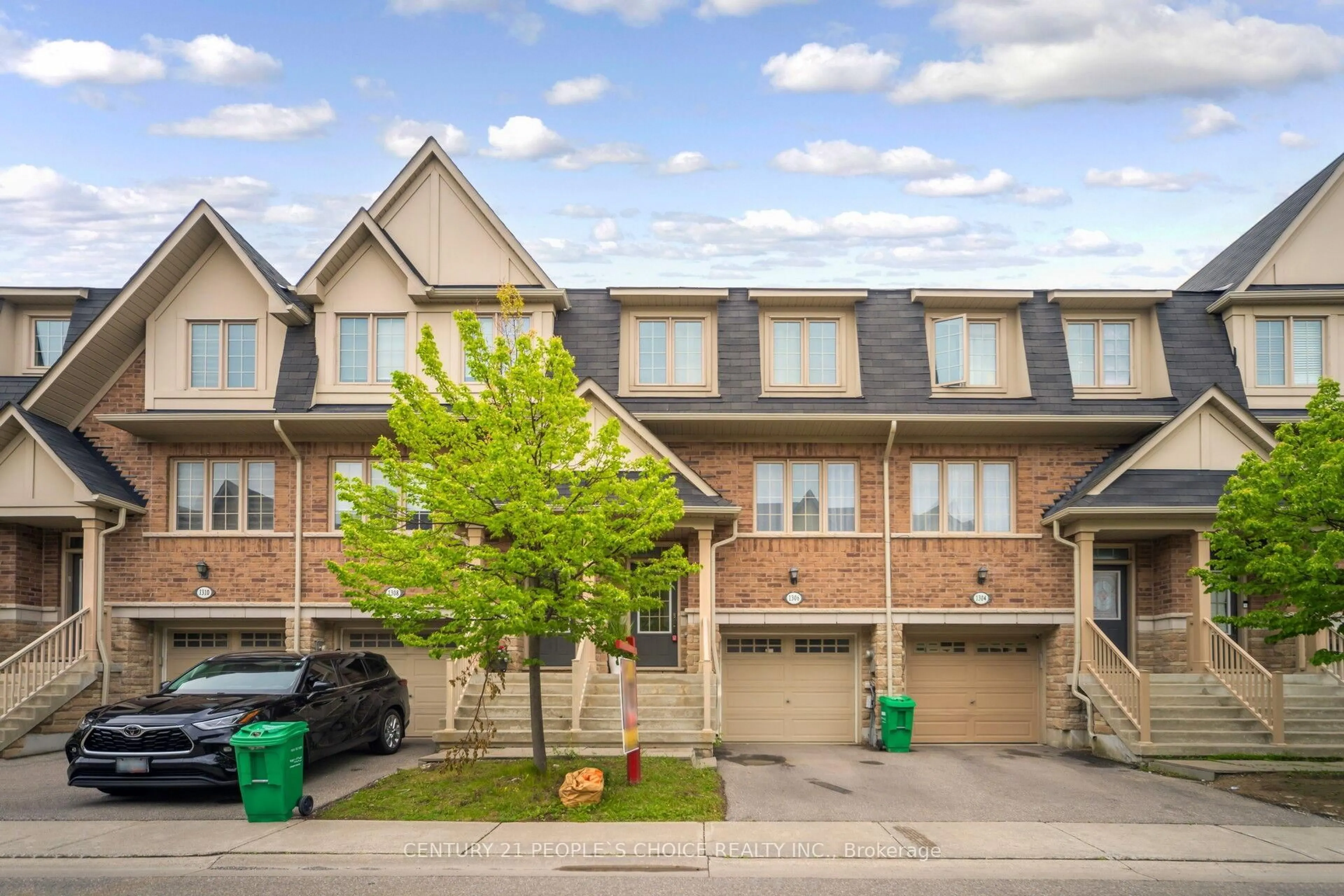 Home with brick exterior material, street for 1306 Granrock Cres, Mississauga Ontario L5V 0E1