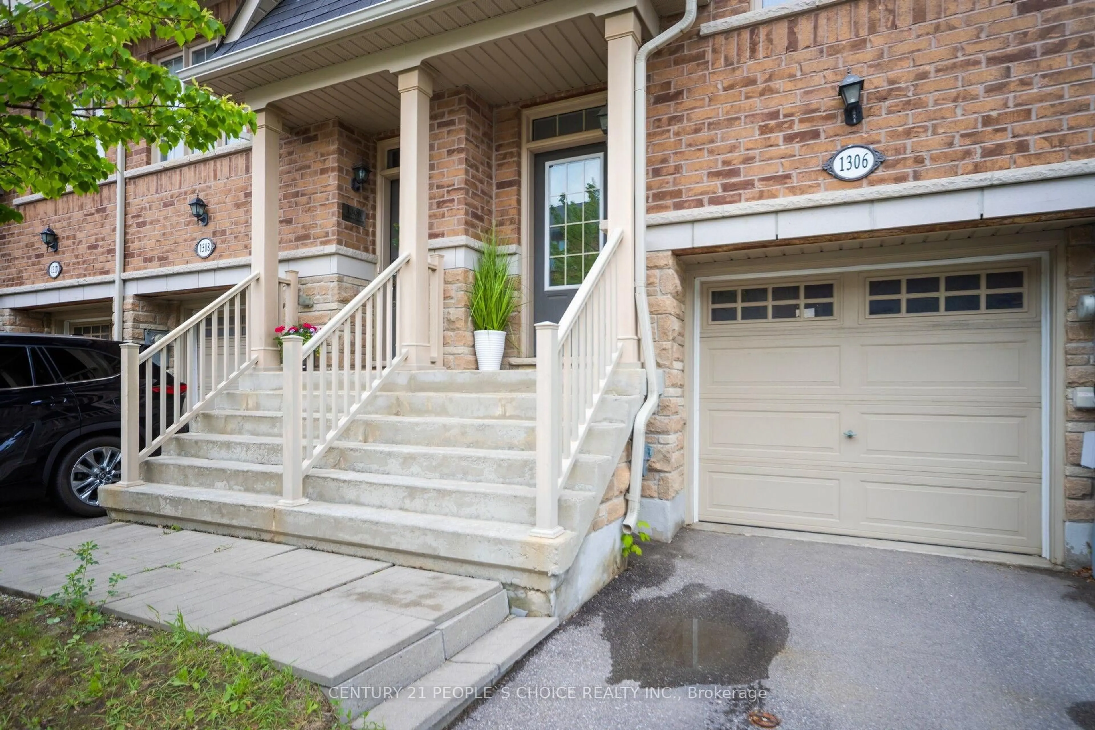 Home with brick exterior material, street for 1306 Granrock Cres, Mississauga Ontario L5V 0E1
