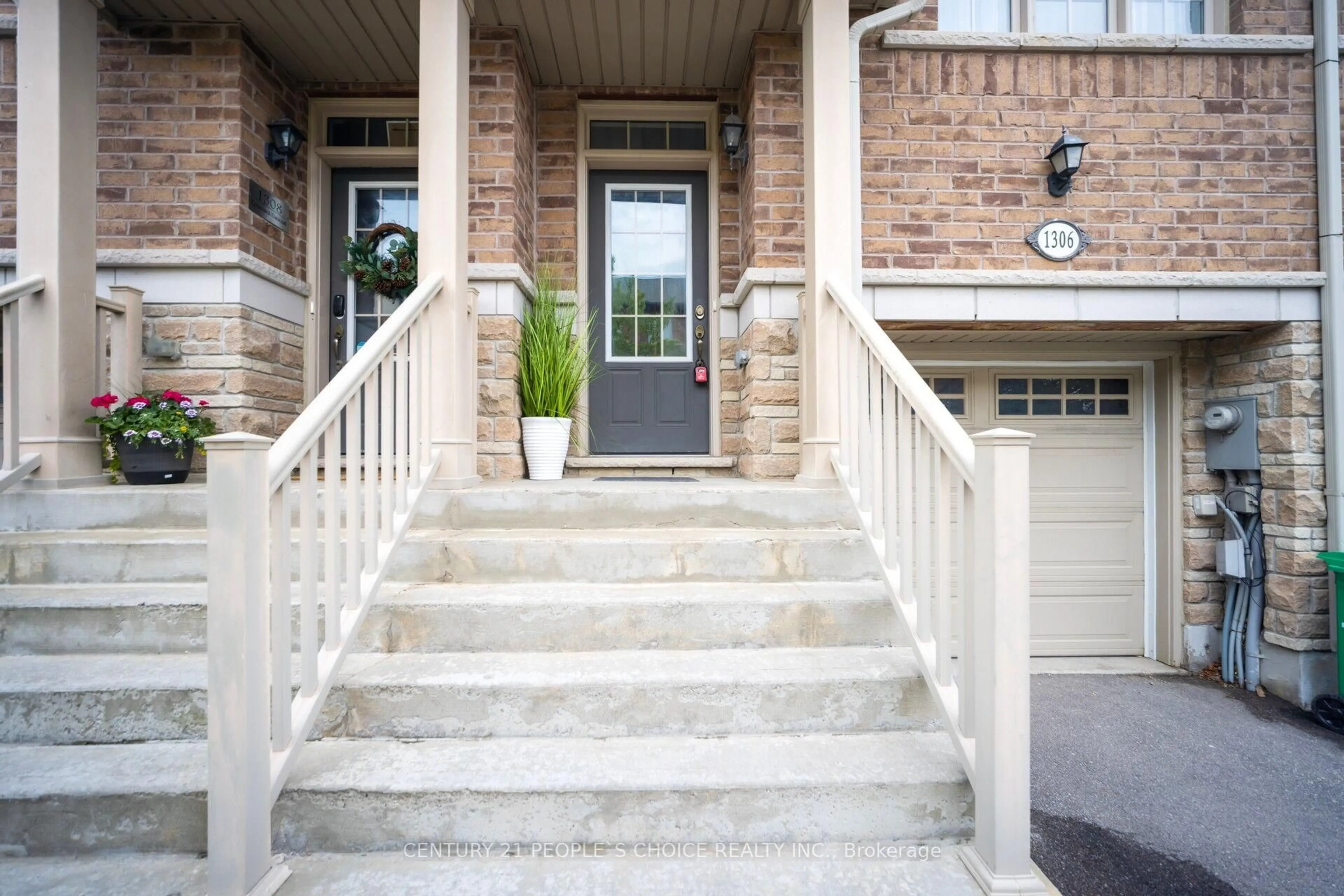 Unknown for 1306 Granrock Cres, Mississauga Ontario L5V 0E1