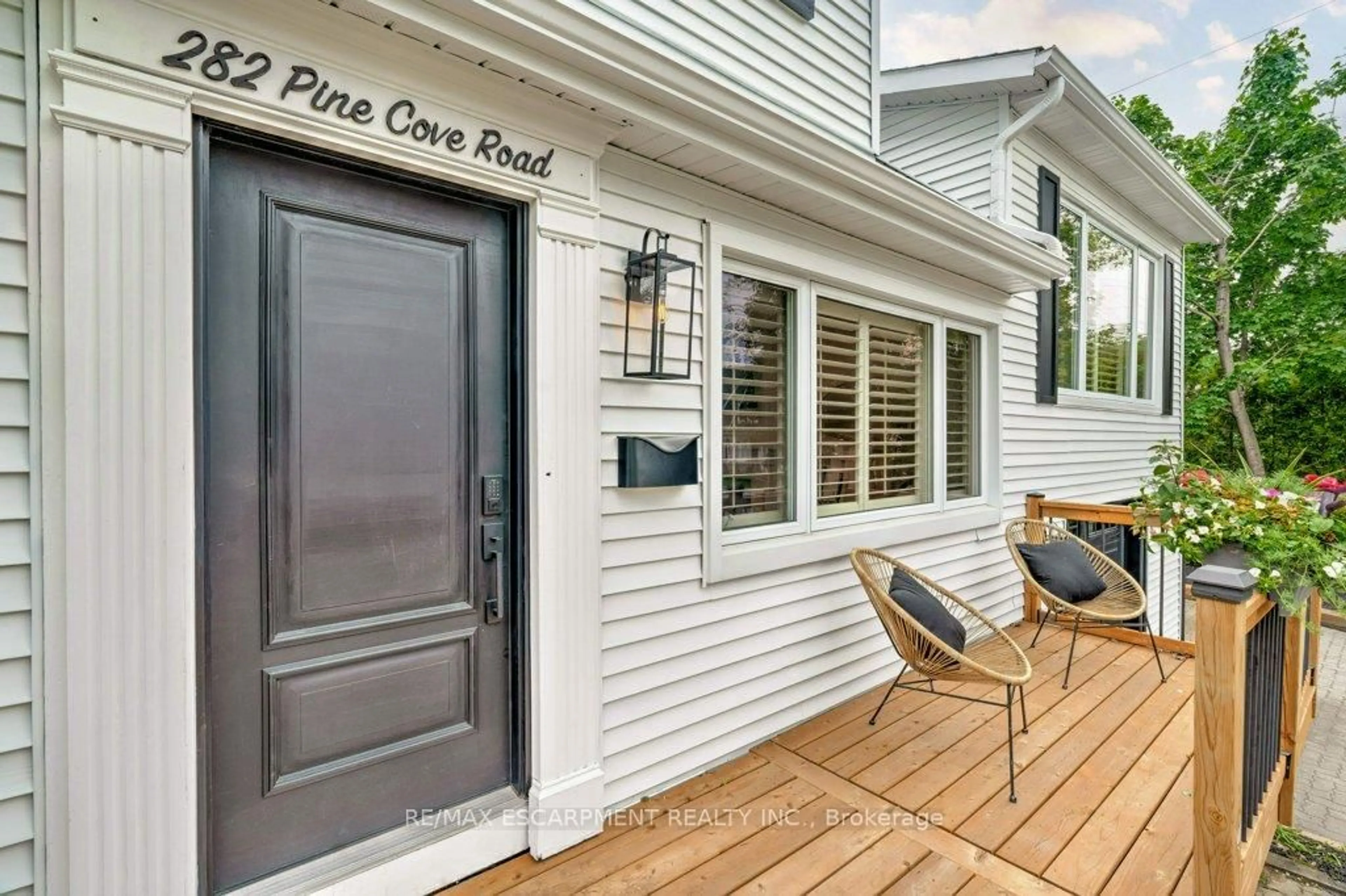 Unknown for 282 PINE COVE Rd, Burlington Ontario L7N 1W2