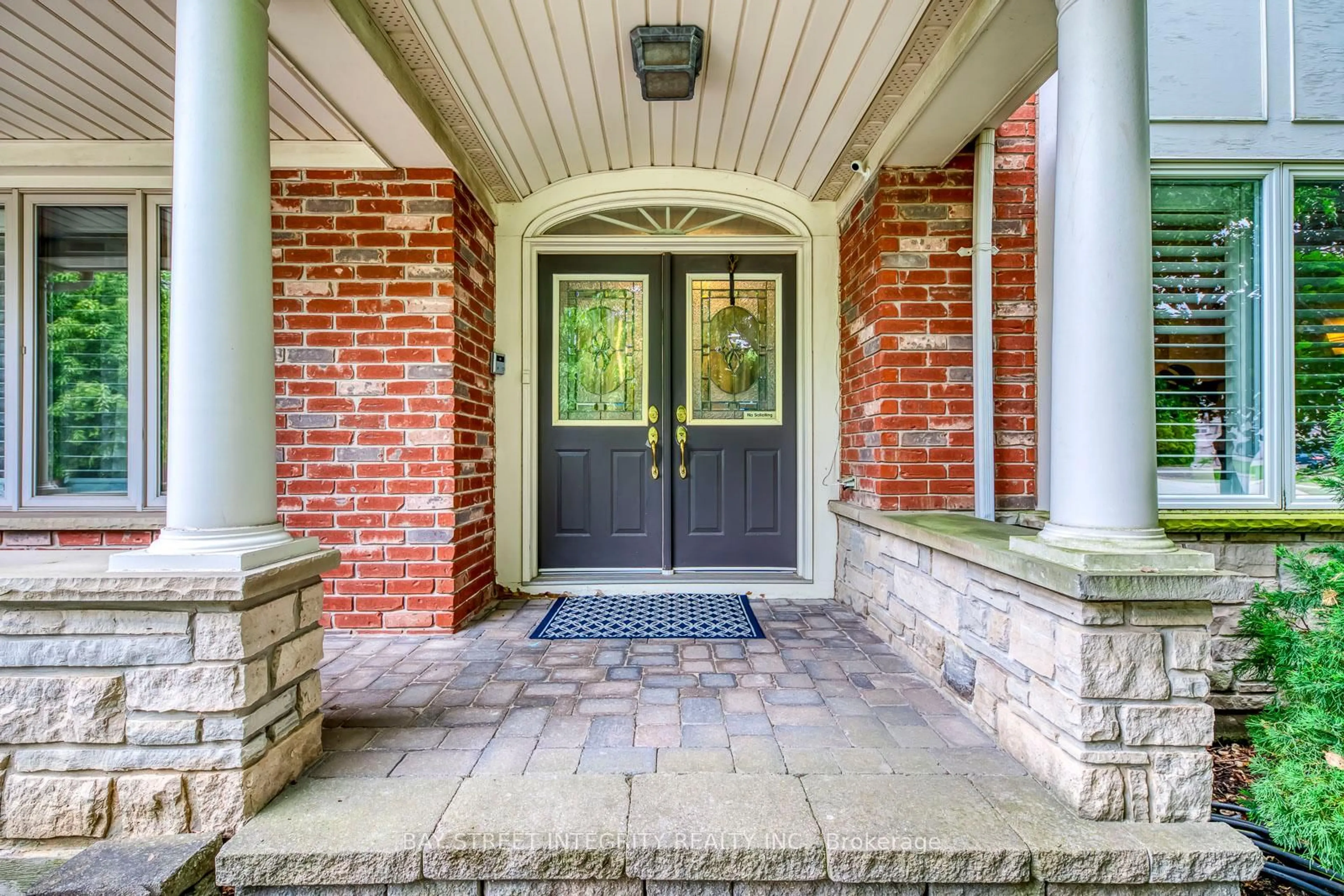 Home with brick exterior material, street for 1054 Summit Ridge Dr, Oakville Ontario L6M 3K9