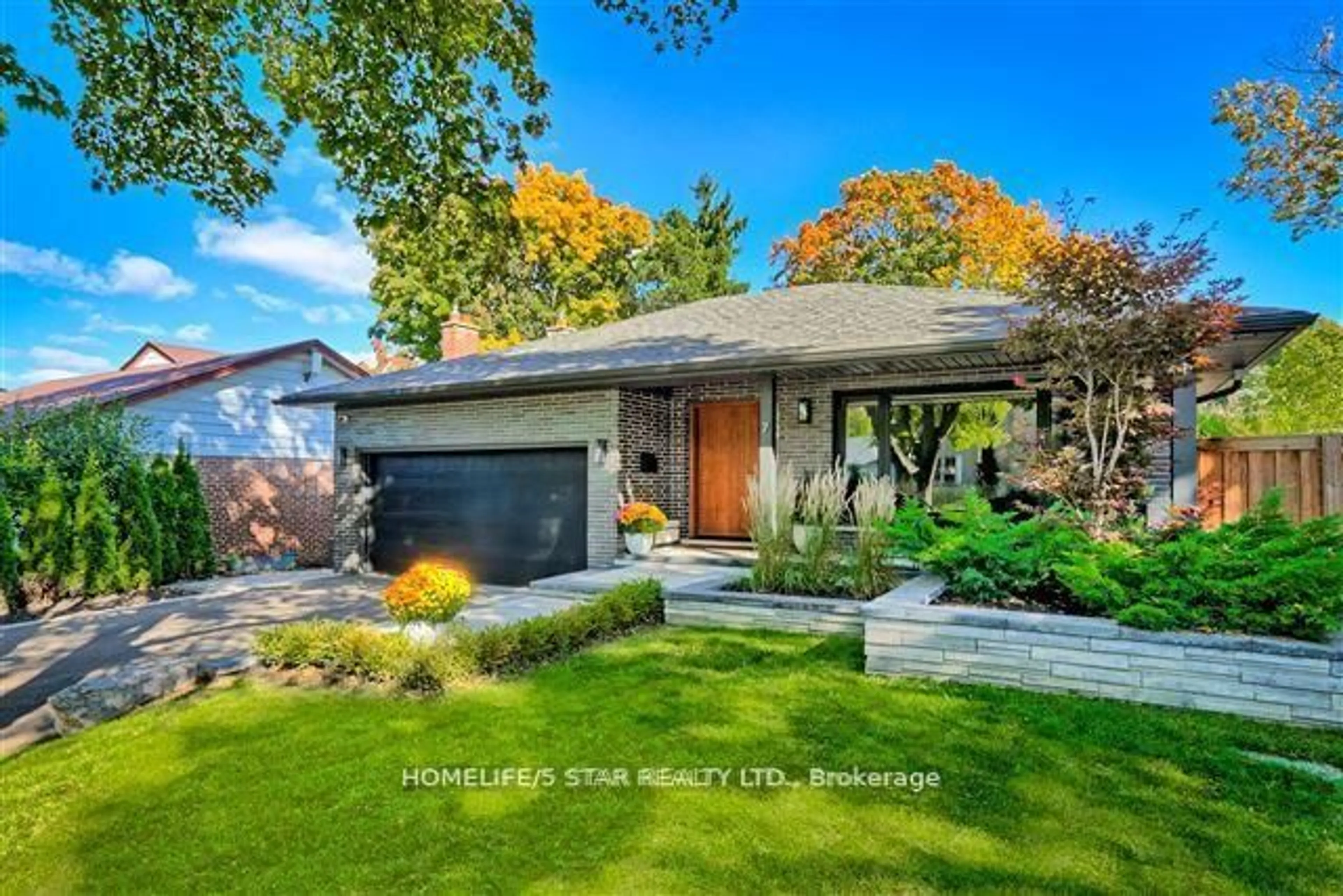 Home with brick exterior material, street for 7 KINGSBOROUGH Cres, Toronto Ontario M9R 2T8