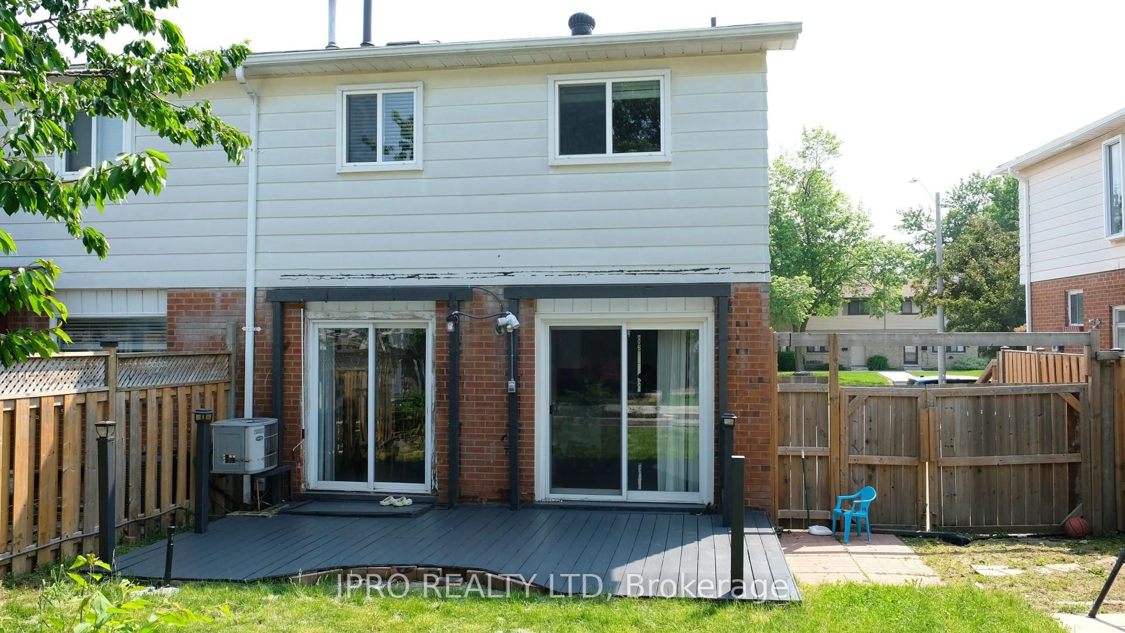 Unknown for 120 Hansen Rd, Brampton Ontario L6V 2G6