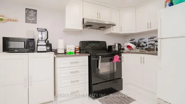 Additional image 35 of 44 DUNBLAINE Cres