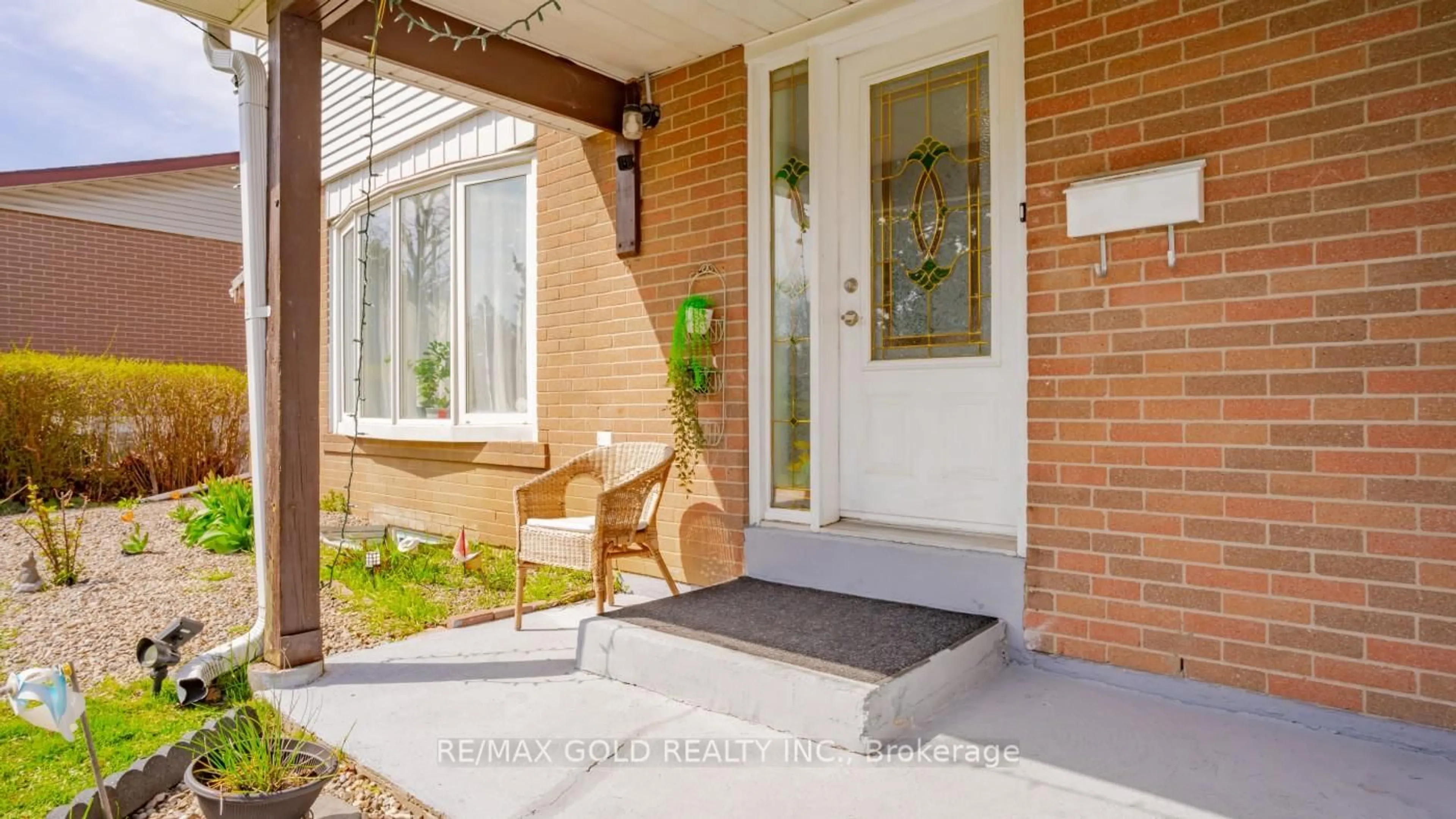 Unknown for 44 DUNBLAINE Cres, Brampton Ontario L6T 3H2