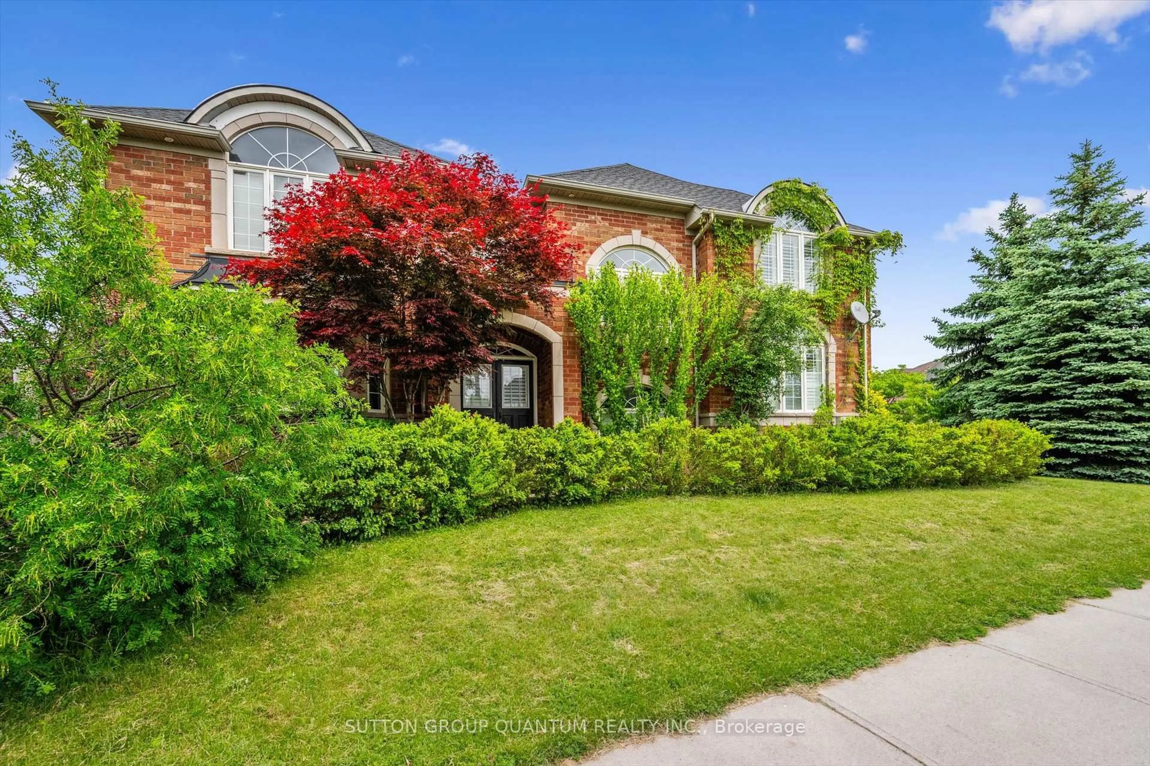 Home with brick exterior material, street for 2187 Alderbrook Dr, Oakville Ontario L6M 4Z3