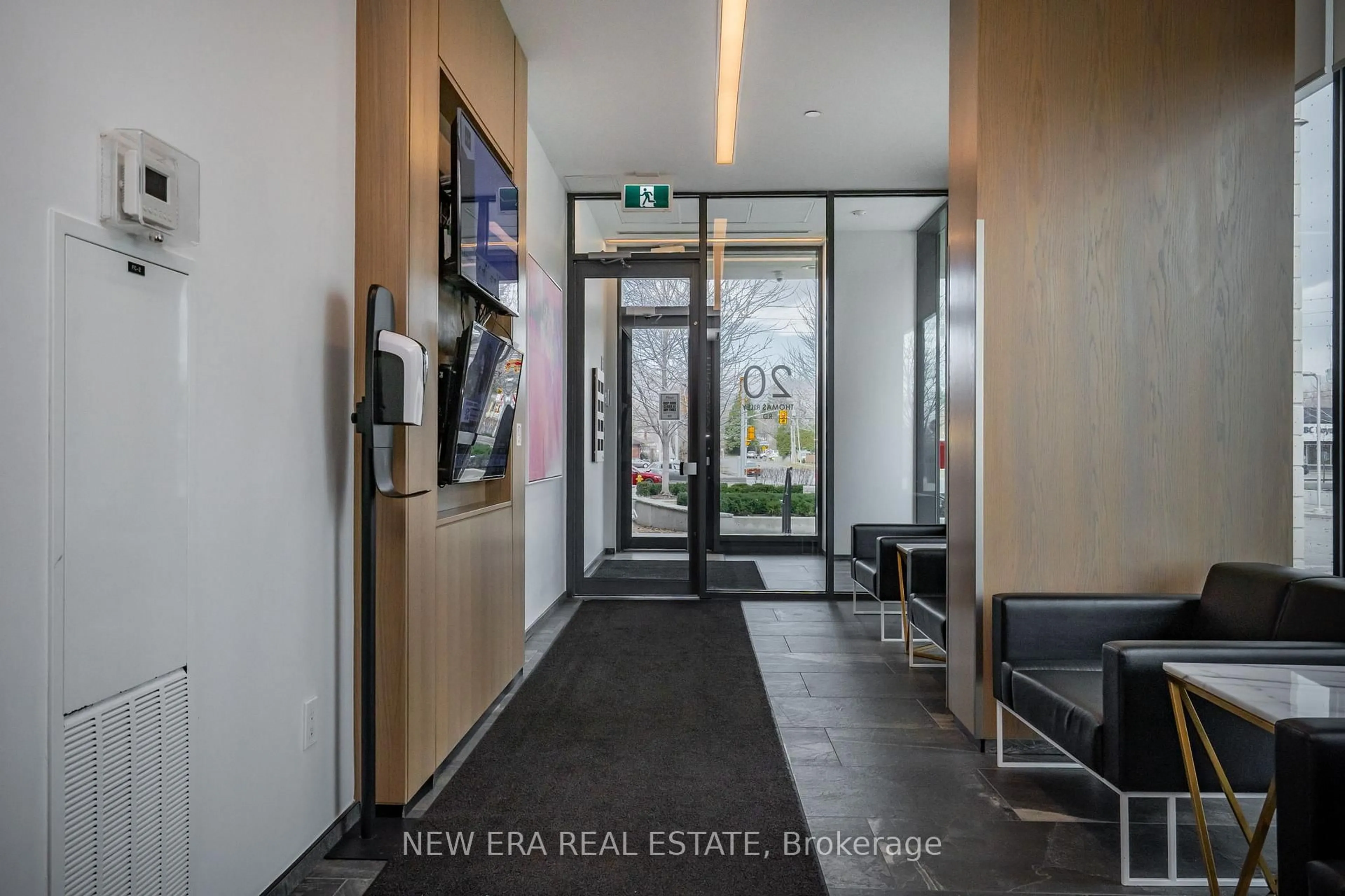 Indoor foyer for 20 Thomas Riley Rd #1501, Toronto Ontario M9B 1B1
