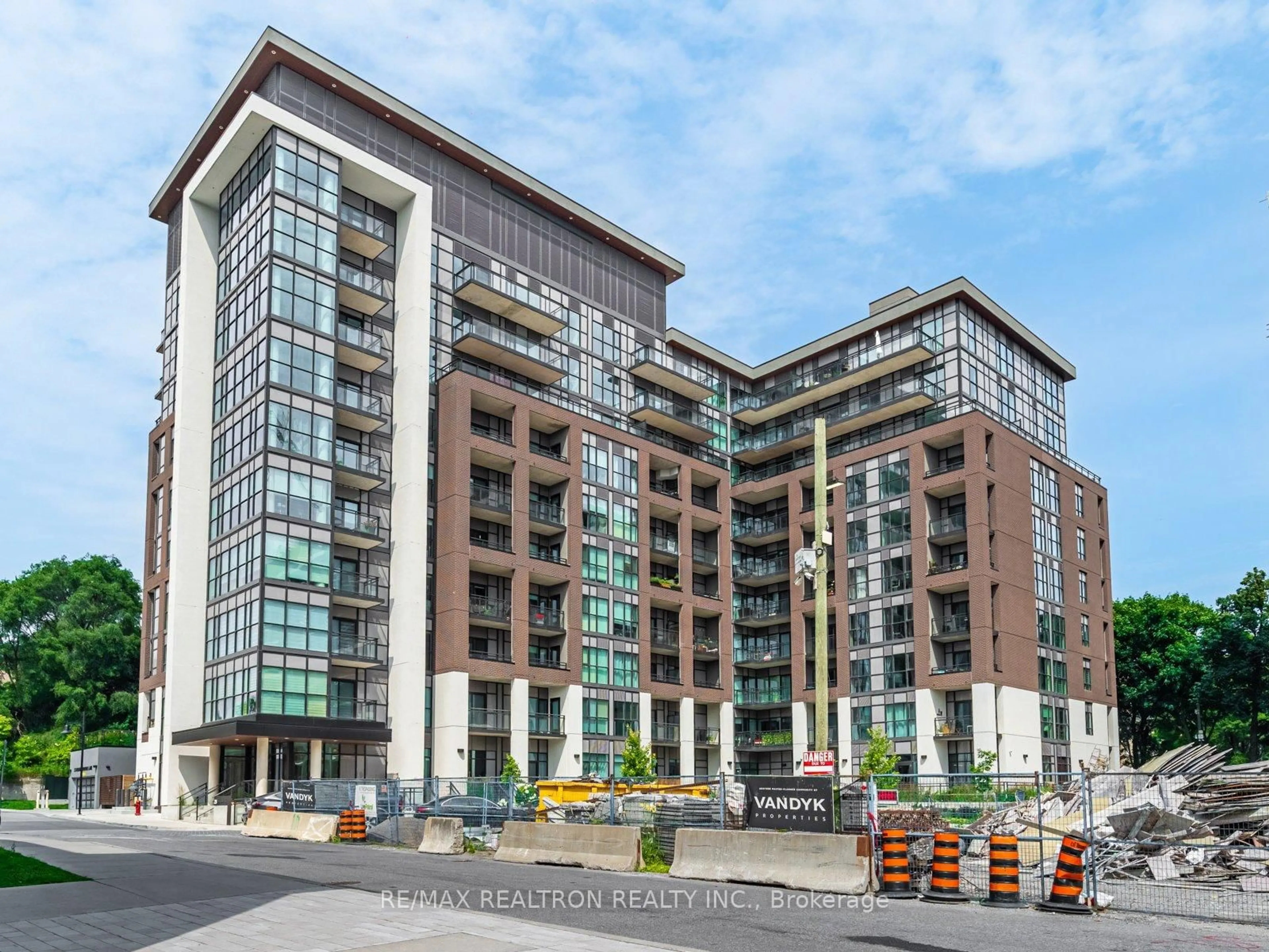 Unknown for 25 Neighbourhood Lane #205, Toronto Ontario M8Y 0C4