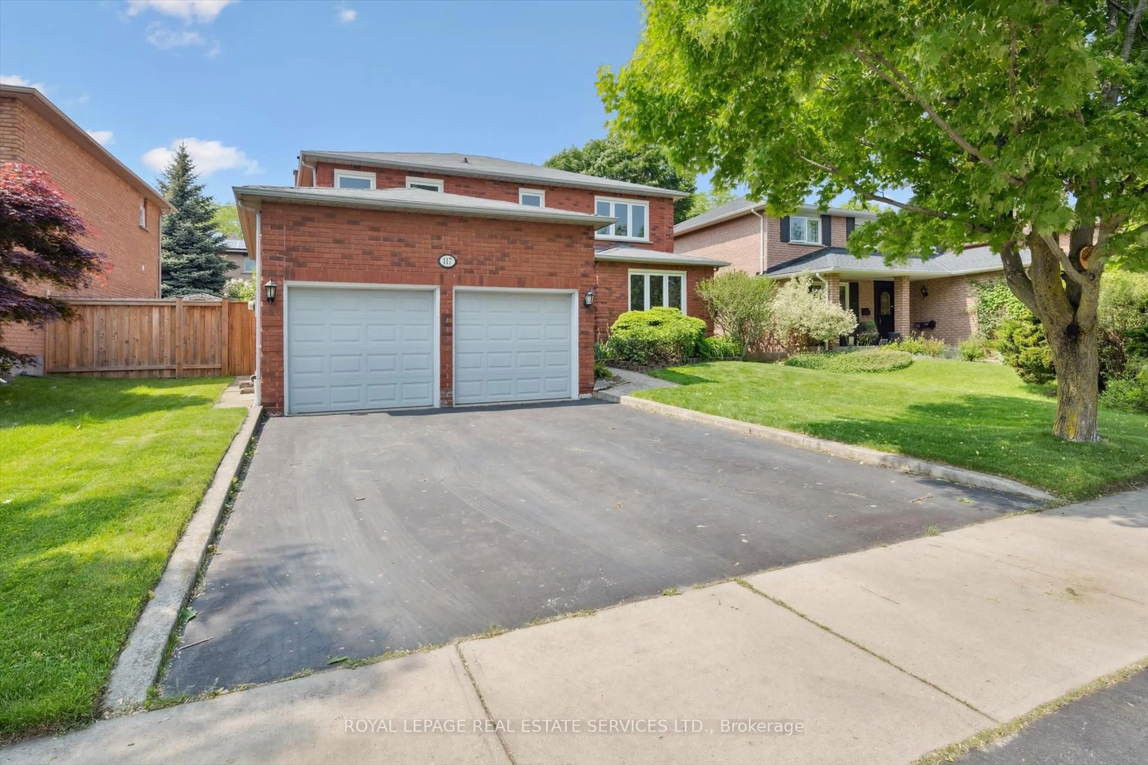 Home with brick exterior material, street for 117 Warner Dr, Oakville Ontario L6L 6G7