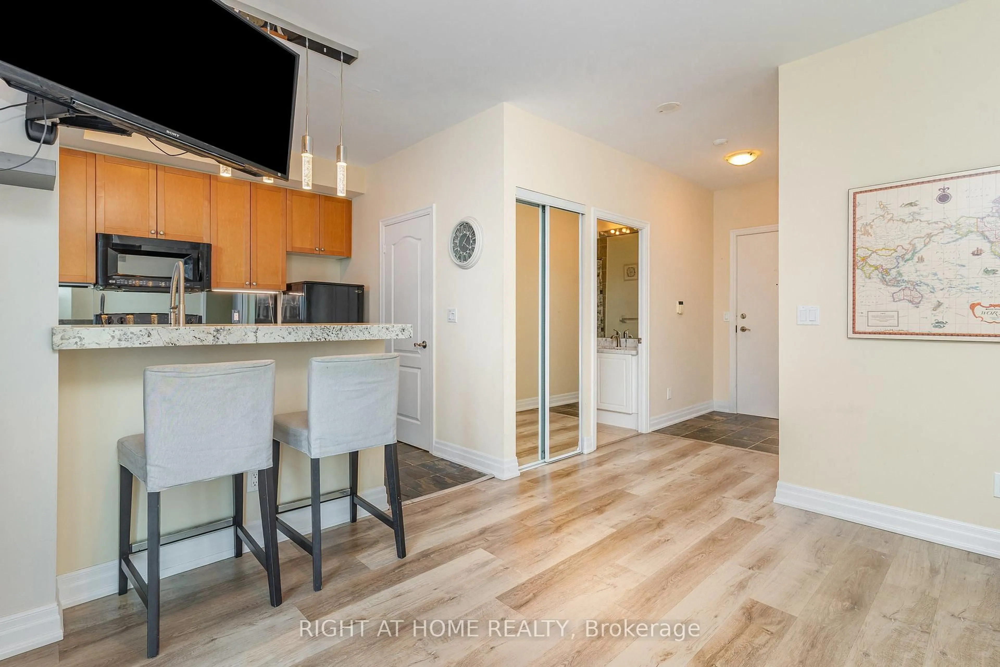 Open concept kitchen, wood/laminate floor for 2121 Lake Shore Blvd #2101, Toronto Ontario M8V 4E9