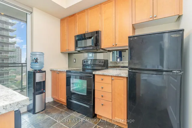 Additional image 19 of 2121 Lake Shore Blvd Unit 2101