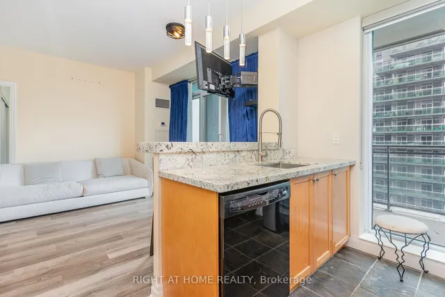 Additional image 17 of 2121 Lake Shore Blvd Unit 2101