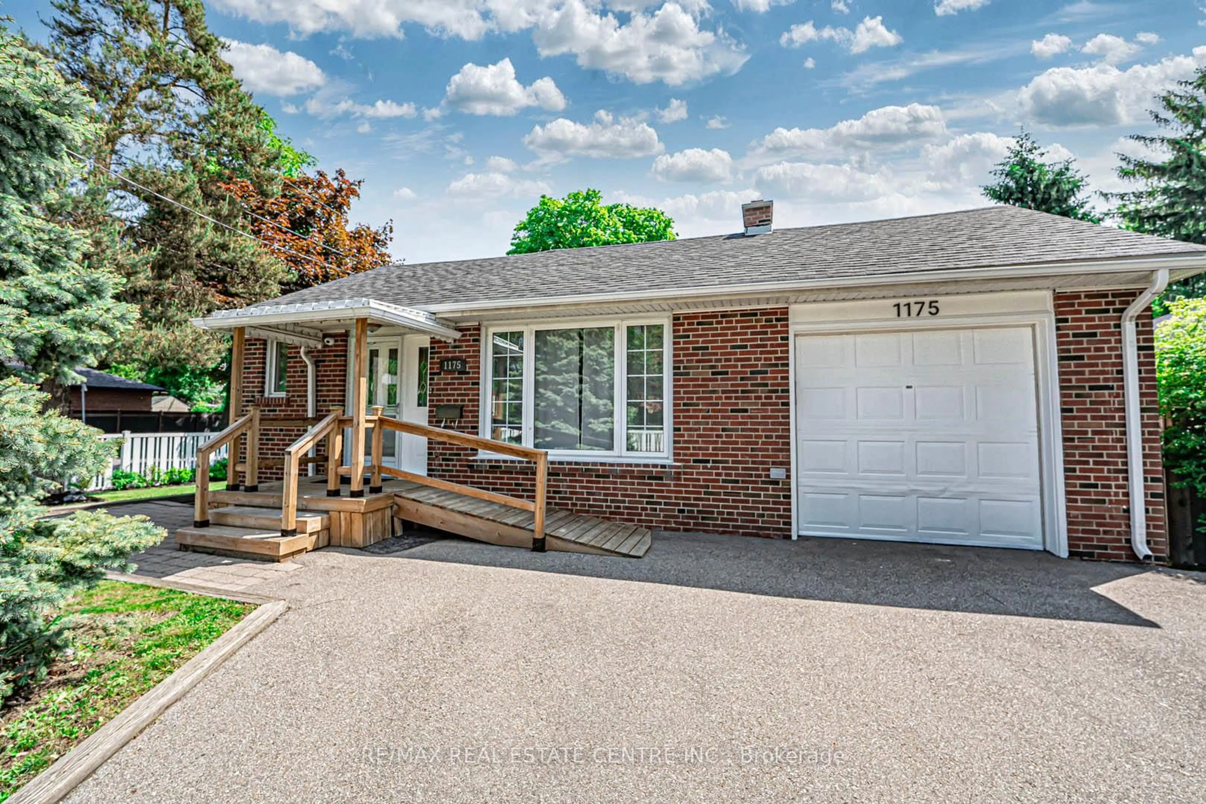 Home with brick exterior material, street for 1175 Kipling Ave, Toronto Ontario M9B 3M4