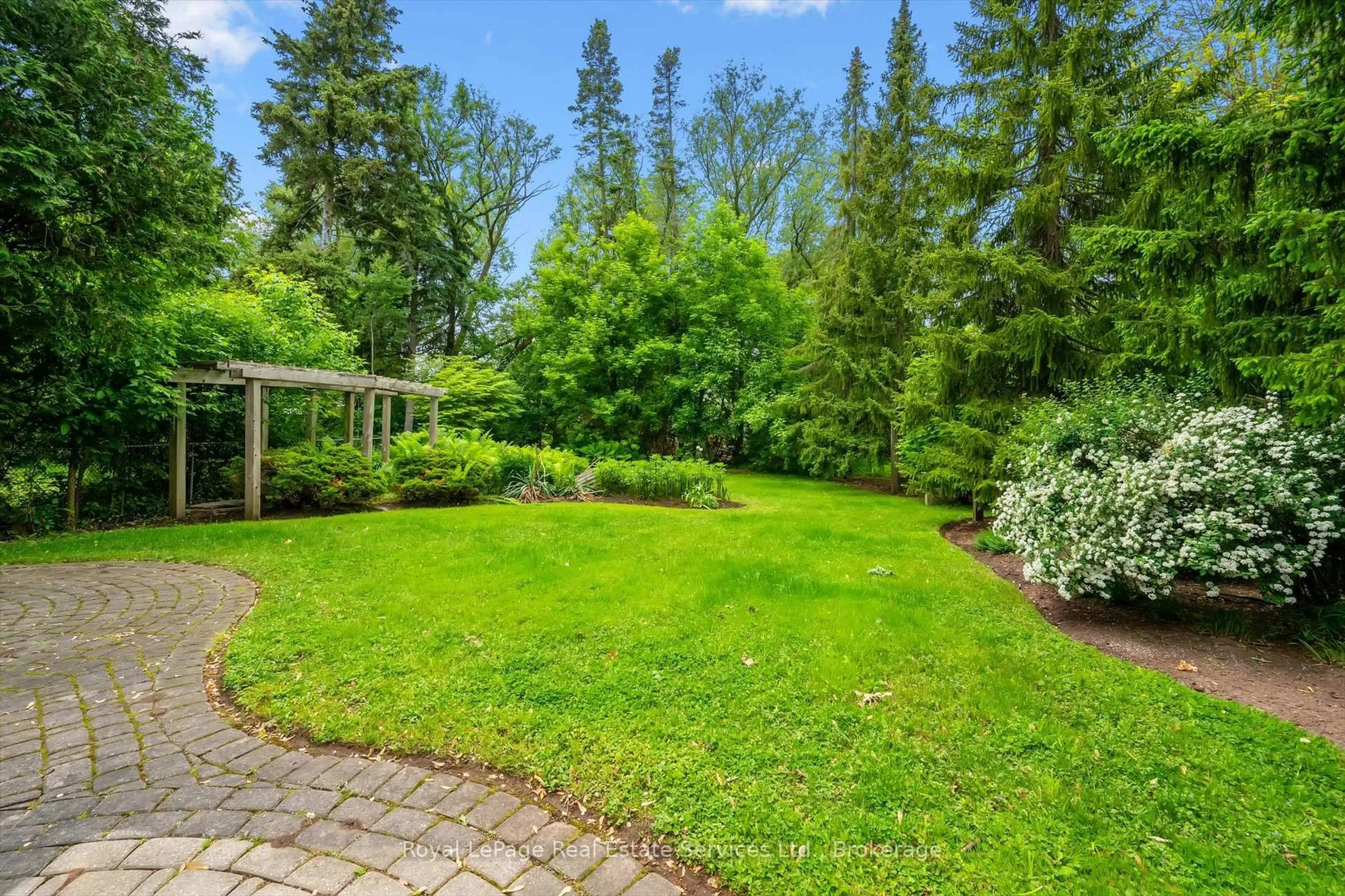 Patio, unknown for 480 CHARTWELL Rd, Oakville Ontario L6J 4A5