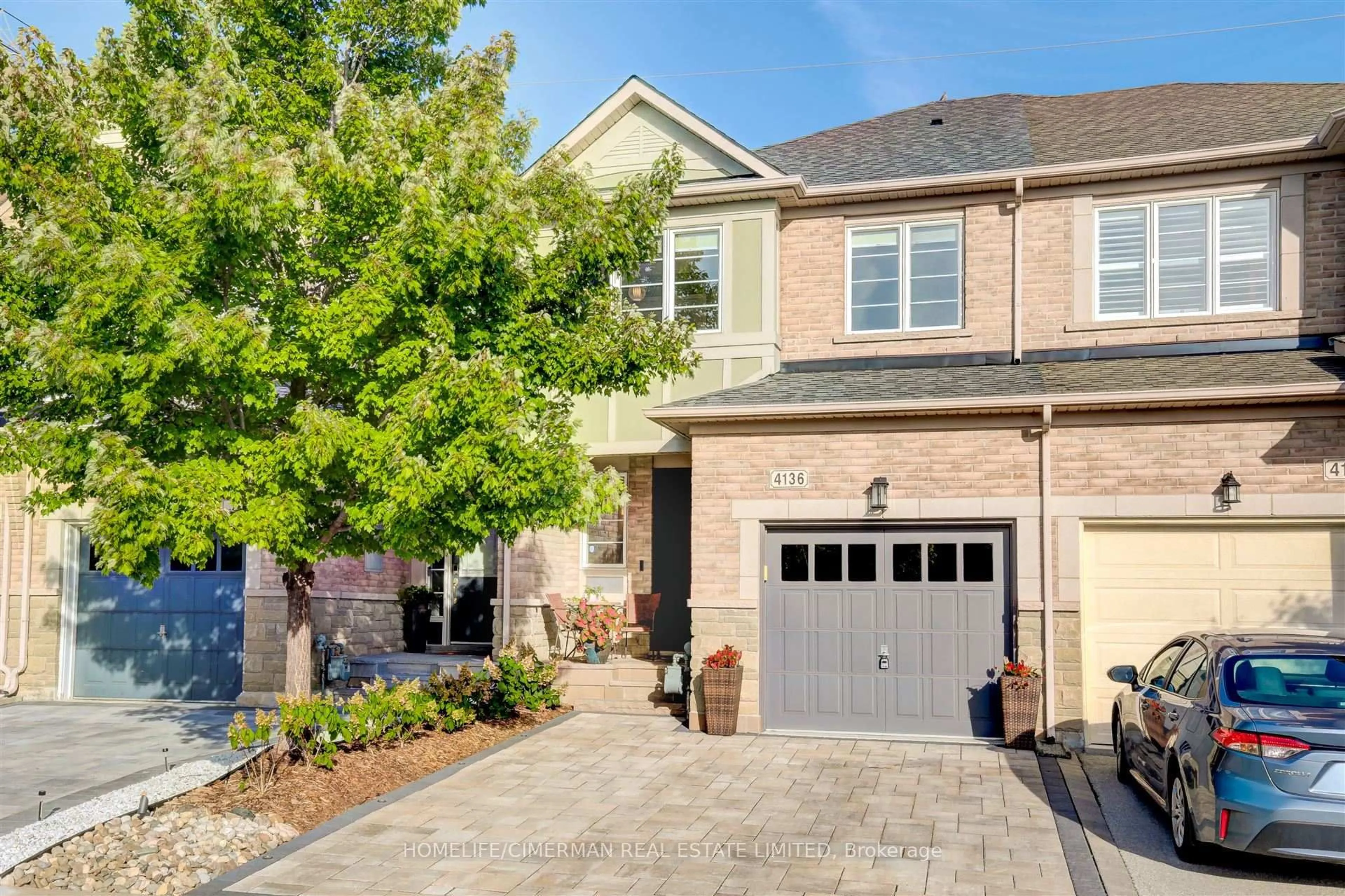 Home with brick exterior material, street for 4136 Rawlins Common, Burlington Ontario L7M 0B5