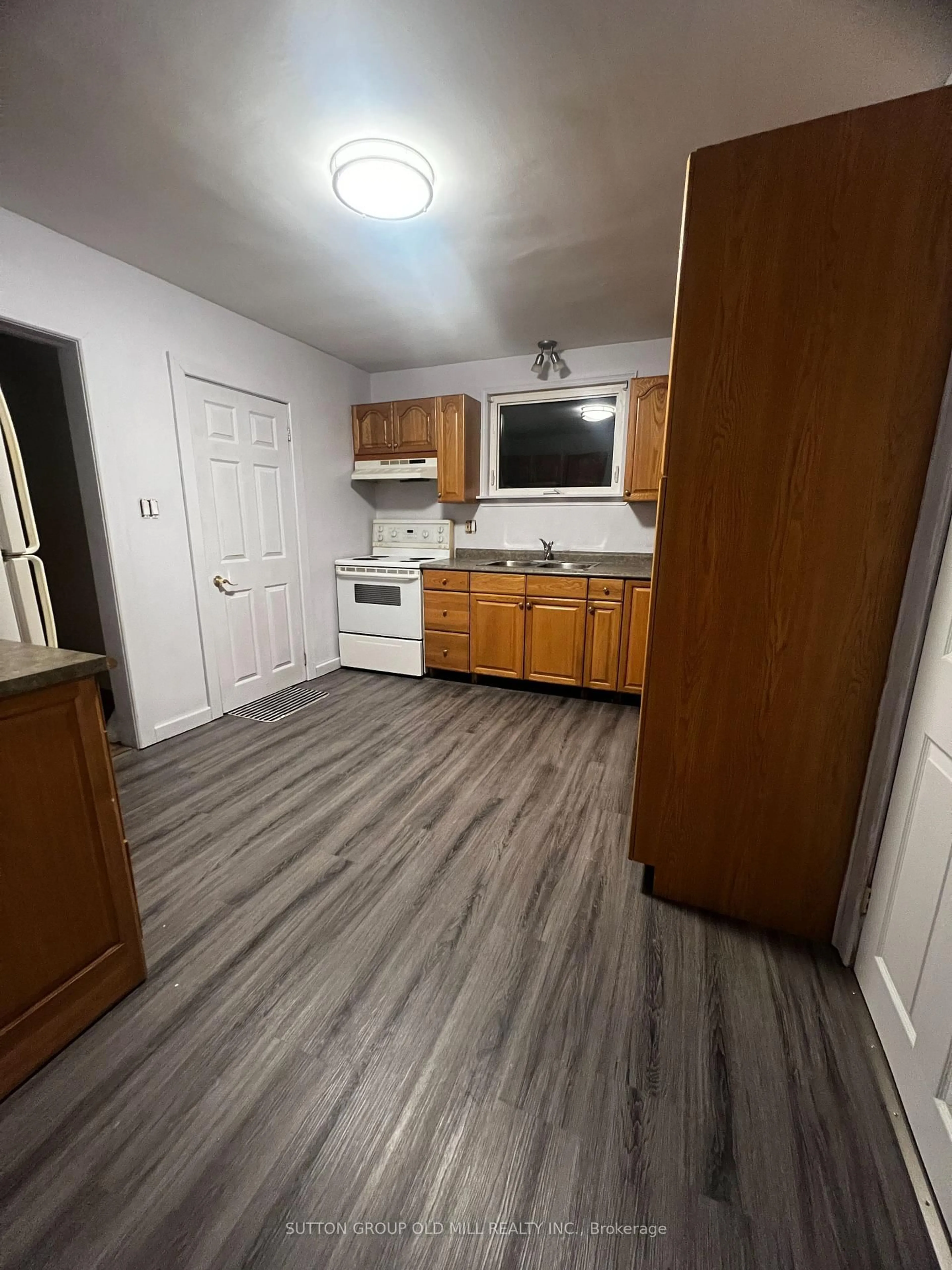 A pic of a room for 9 Rogers Rd, Brampton Ontario L6X 1L7