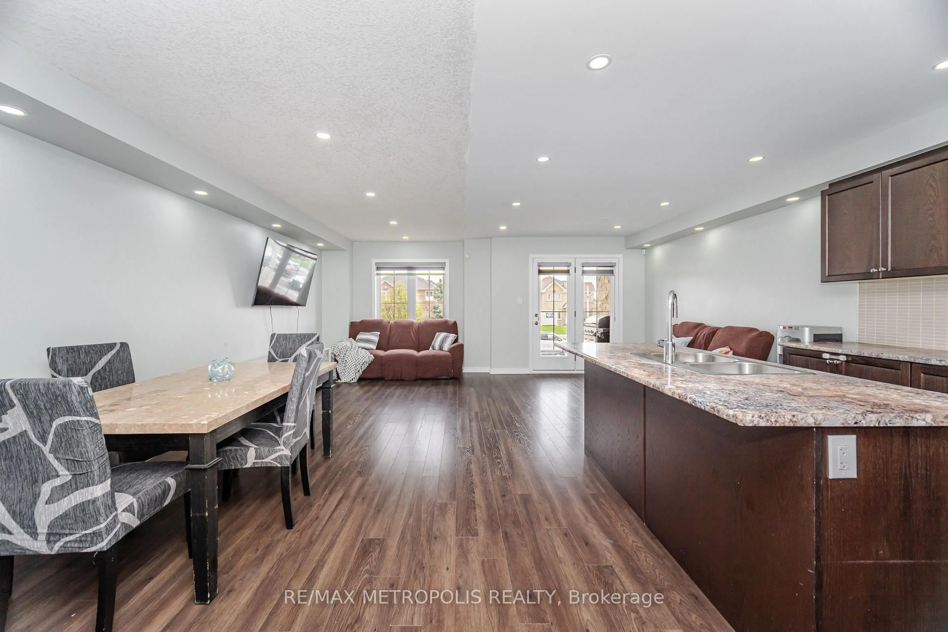 Open concept kitchen, wood/laminate floor for 4 Edsel Rd, Brampton Ontario L7A 4K6