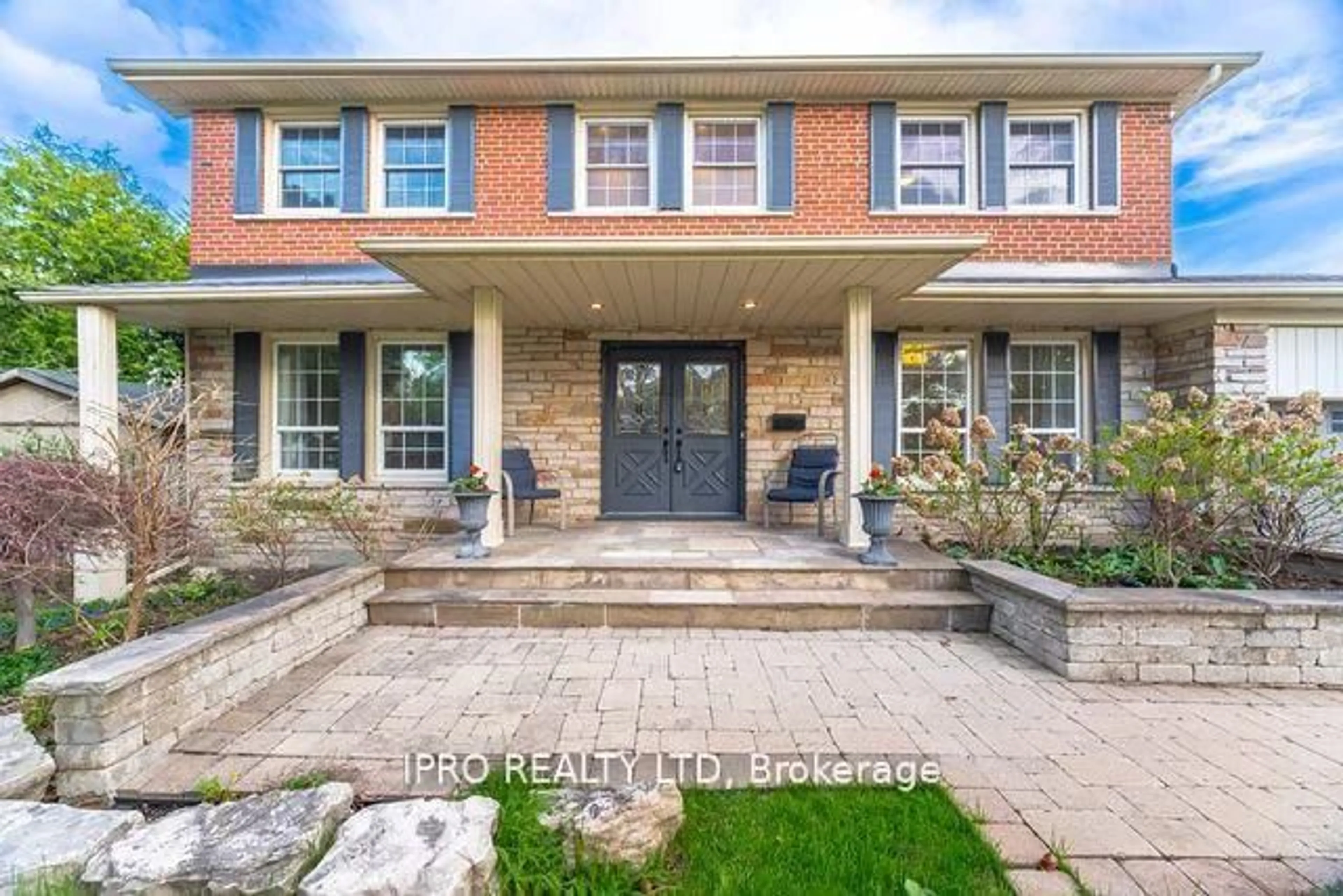 Home with brick exterior material, street for 42 Hillside Dr, Brampton Ontario L6S 1A3
