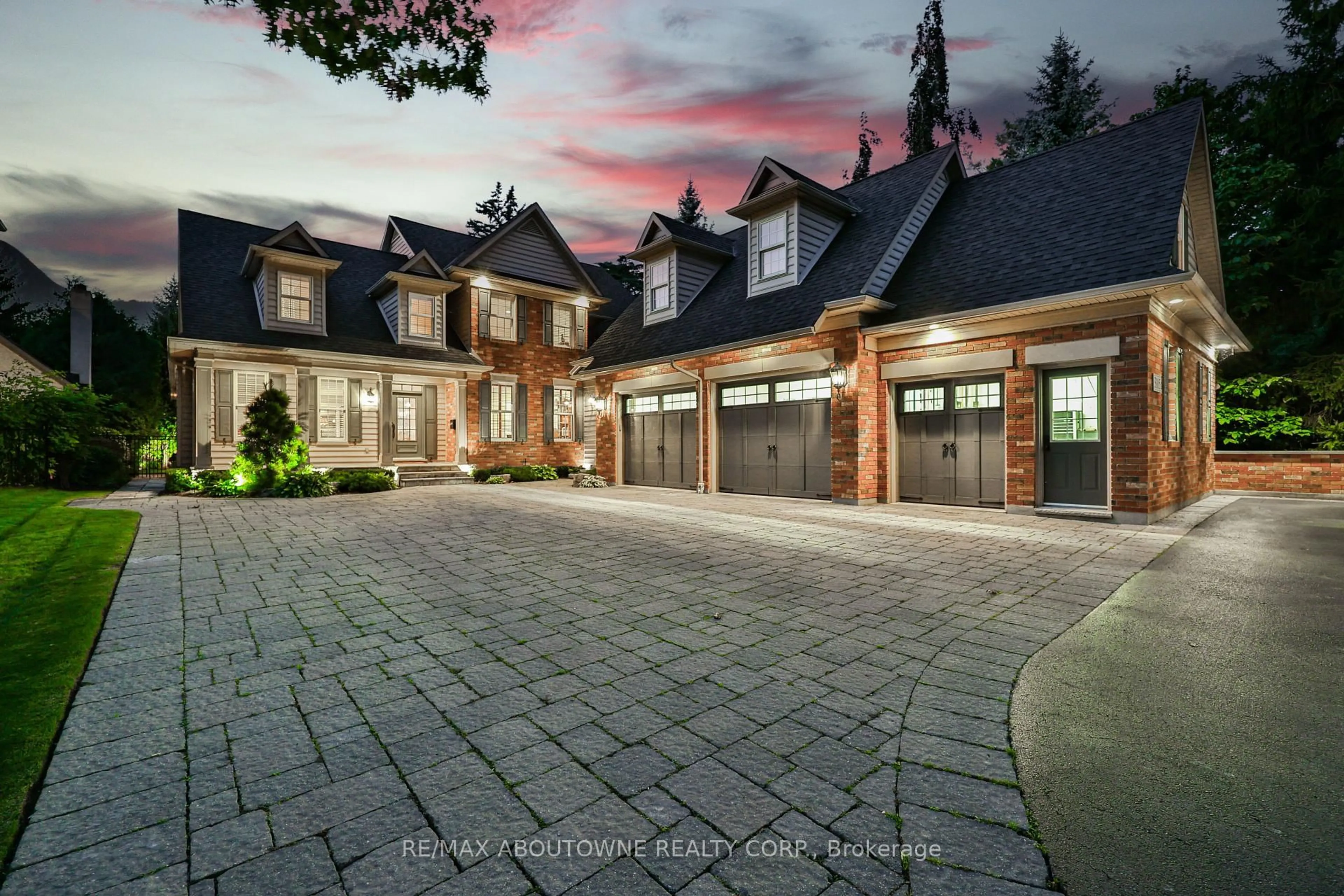 Unknown for 3105 Lakeshore Rd, Burlington Ontario L7N 1A3