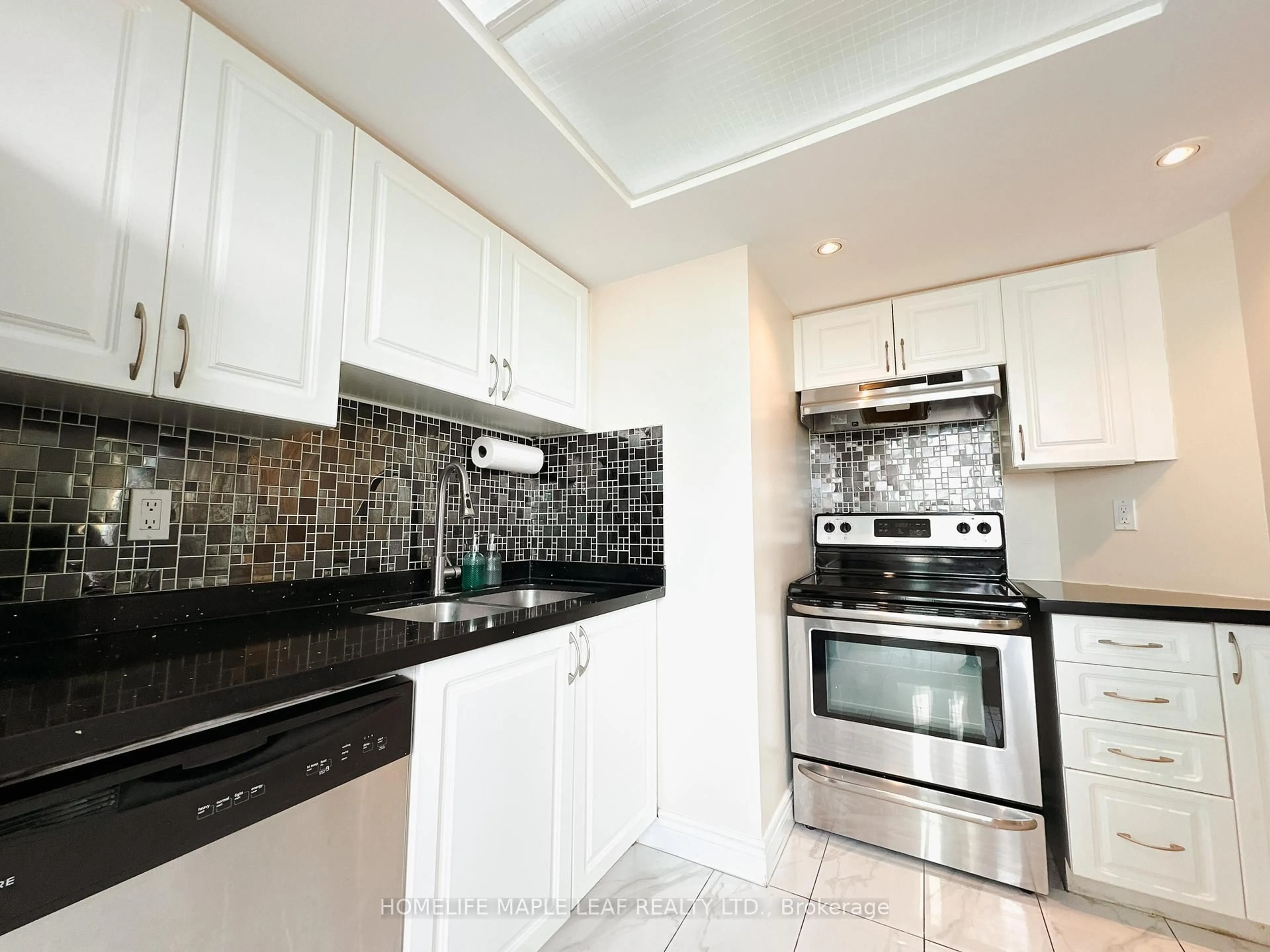 Standard kitchen, ceramic/tile floor for 4450 Tucana Crt #706, Mississauga Ontario L5R 3R4