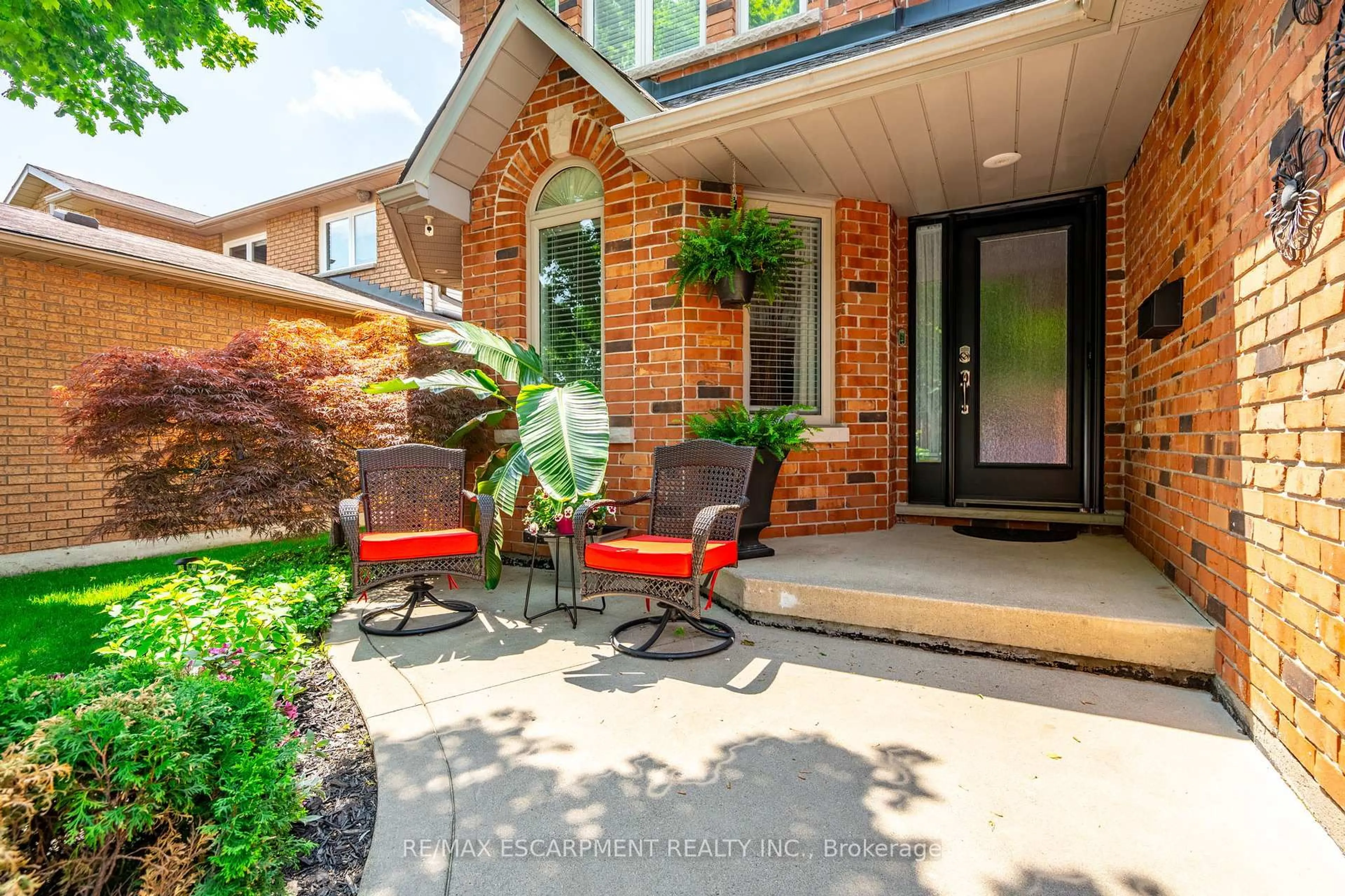 Home with brick exterior material, street for 2162 Heidi Ave, Burlington Ontario L7M 3X2