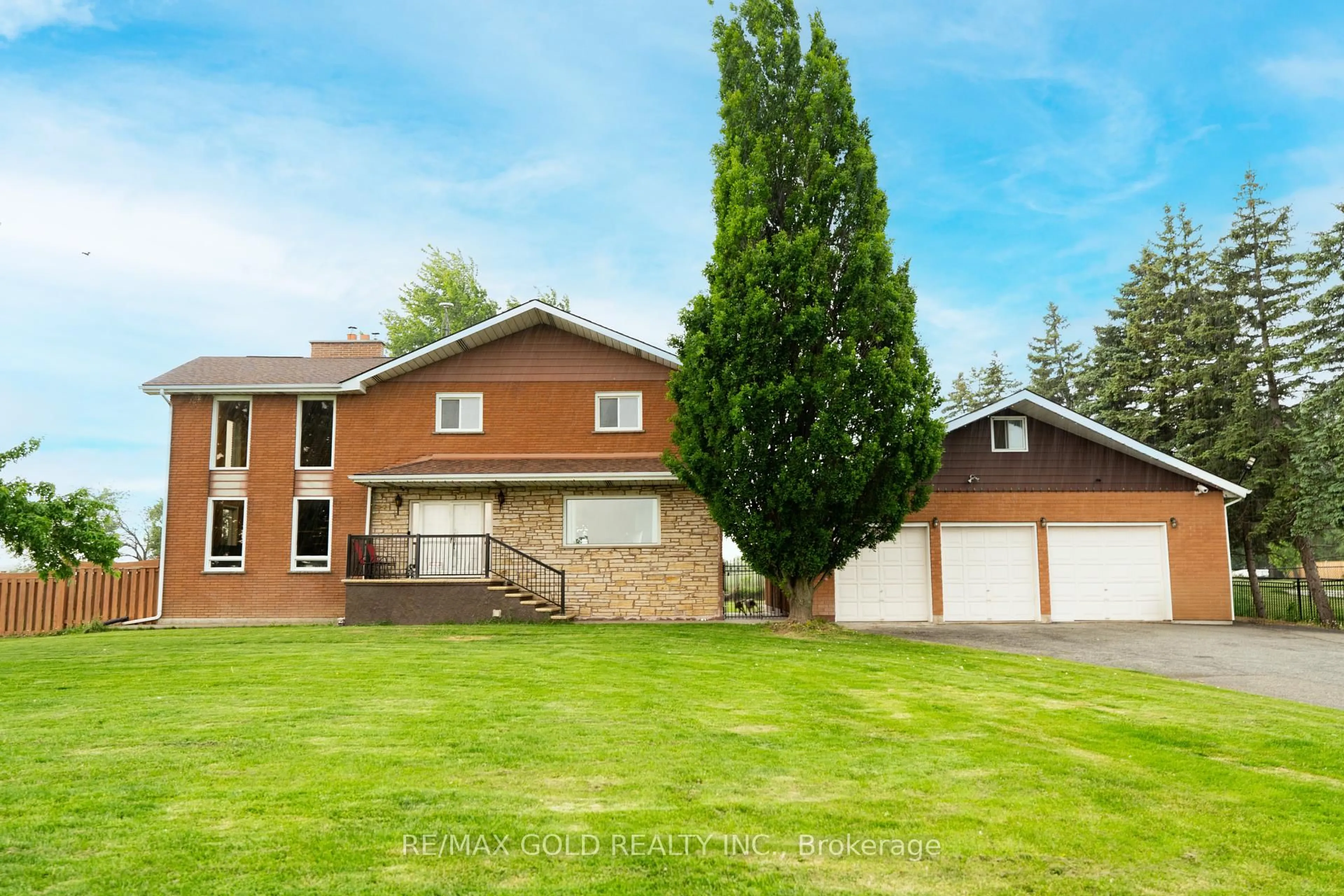 A pic from outside/outdoor area/front of a property/back of a property/a pic from drone, unknown for 13080 Centreville Creek Rd, Caledon Ontario L7C 3A7