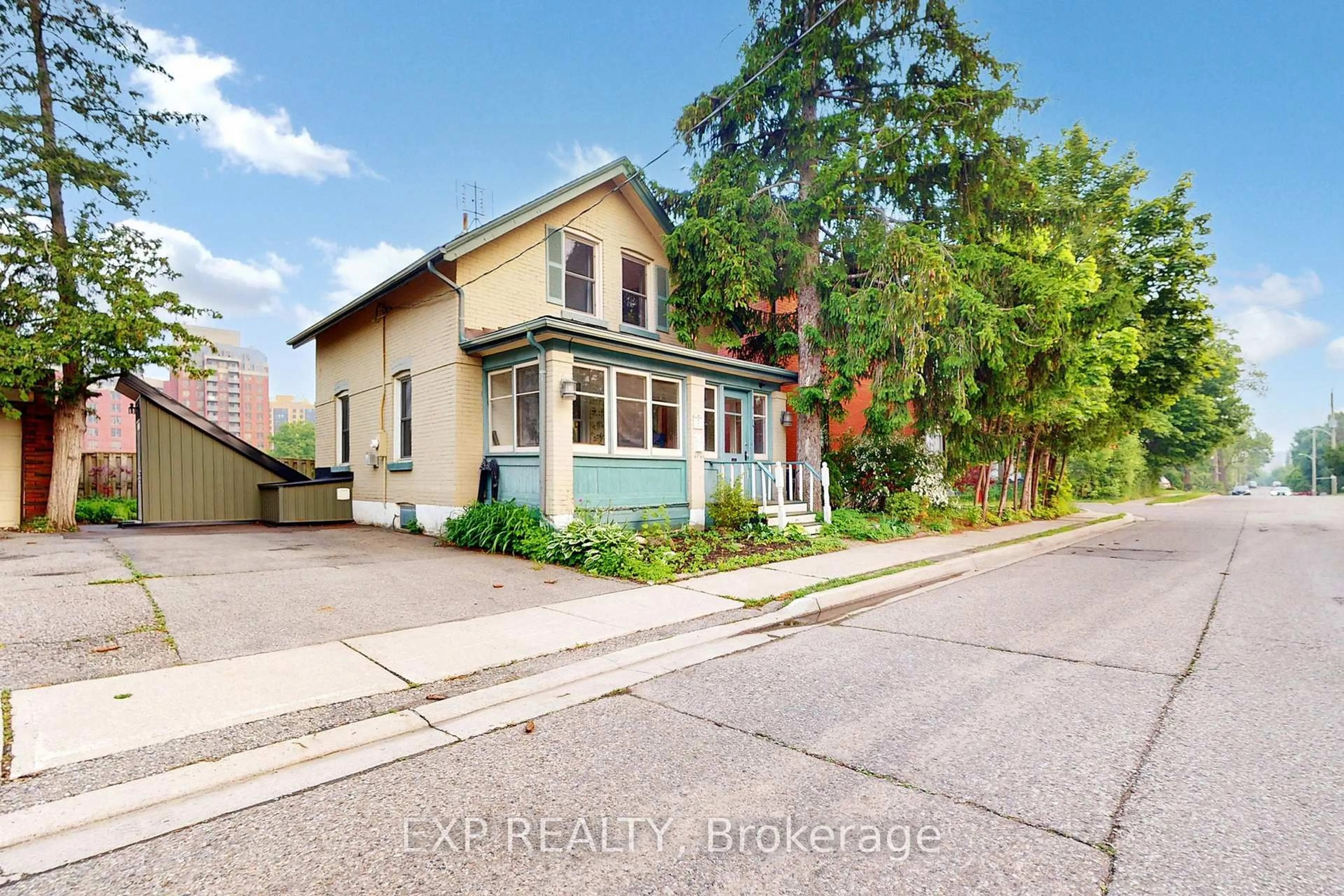 Home with brick exterior material, street for 7 David St, Brampton Ontario L6X 1J2