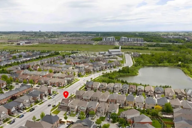Additional image 39 of 974 Penson Cres