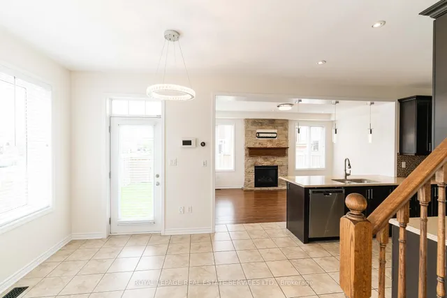 Additional image 35 of 974 Penson Cres