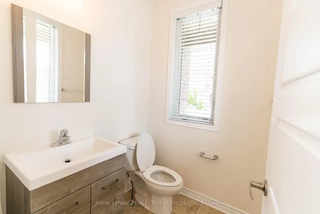 Additional image 26 of 974 Penson Cres