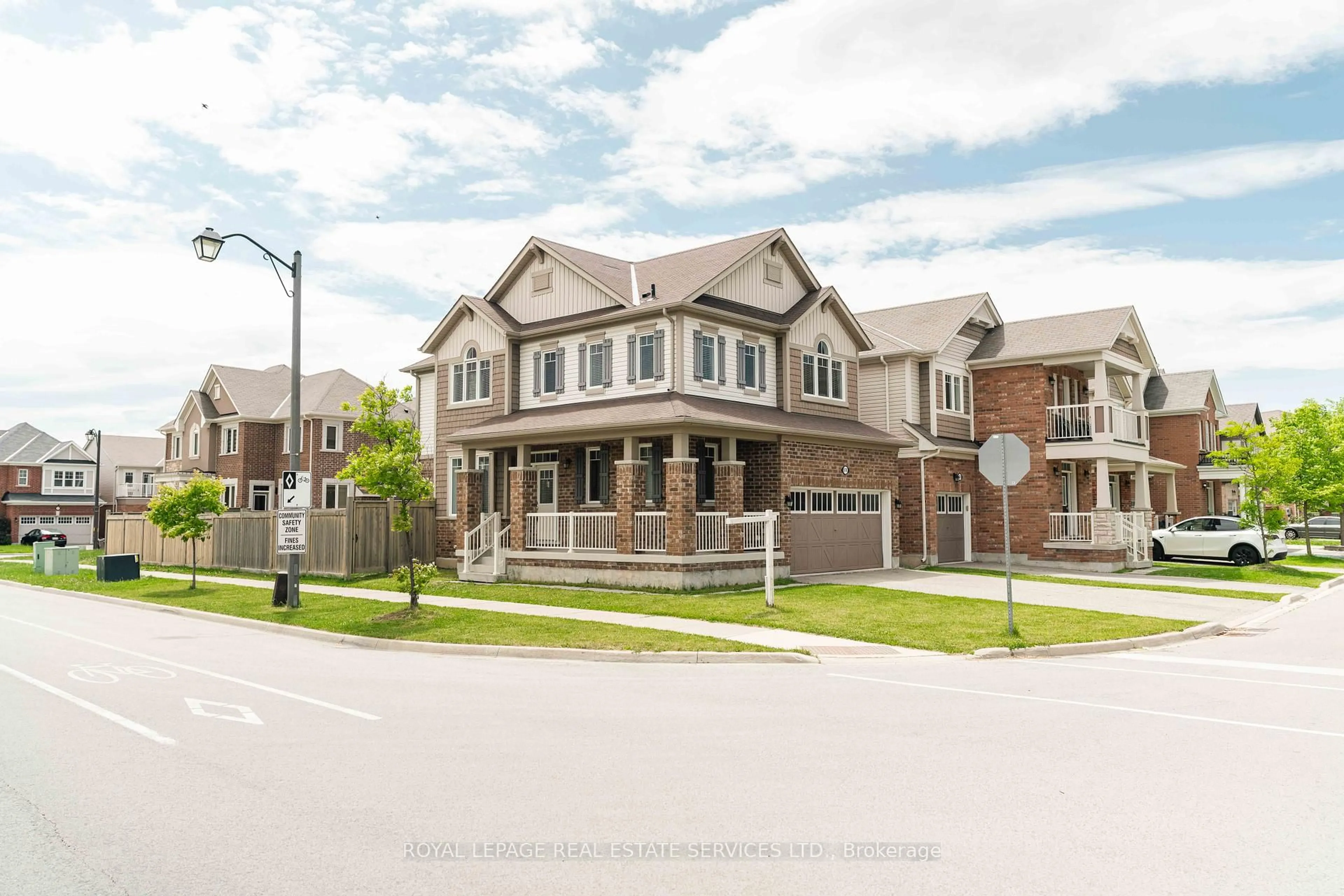 Home with brick exterior material, street for 974 Penson Cres, Milton Ontario L9T 8Z7