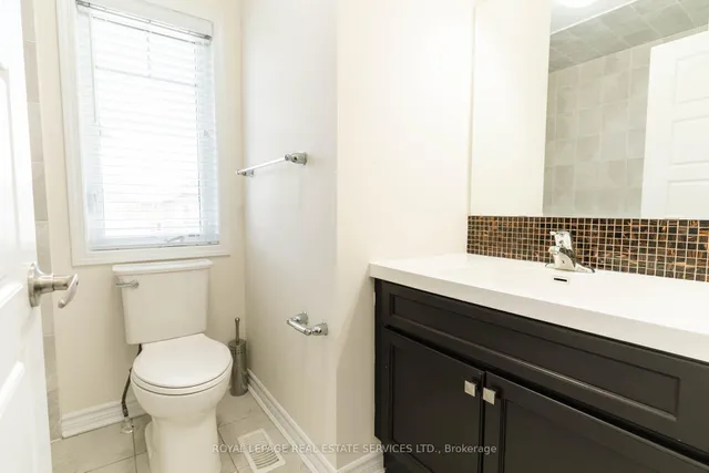Additional image 17 of 974 Penson Cres